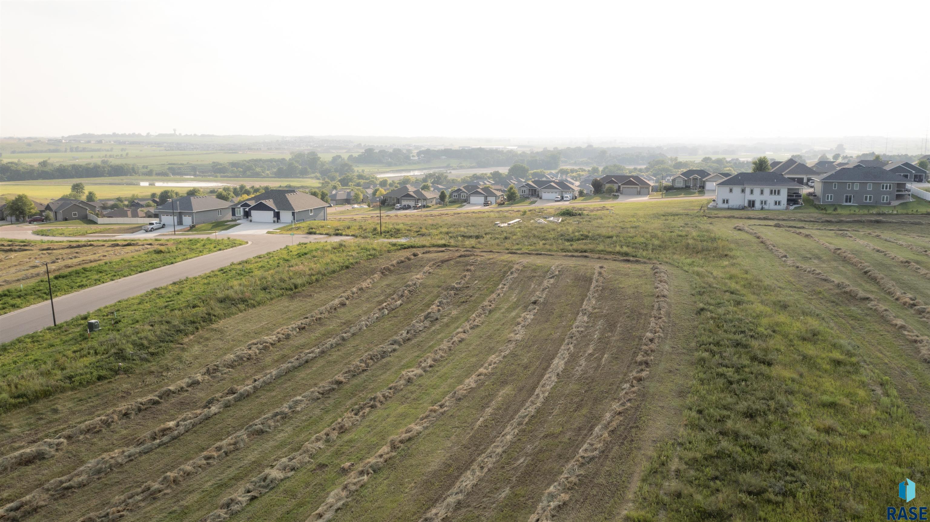 801 N Ruby Cir Circle, Brandon, South Dakota image 7