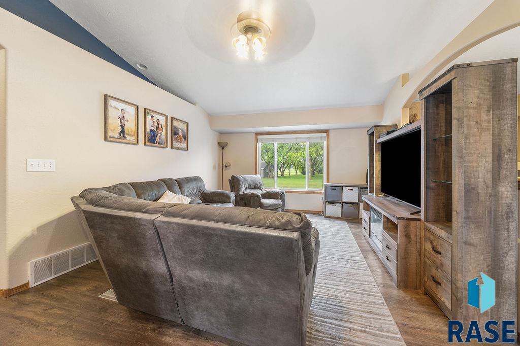 4004 S Klein Ave Avenue, Sioux Falls, New Jersey image 6