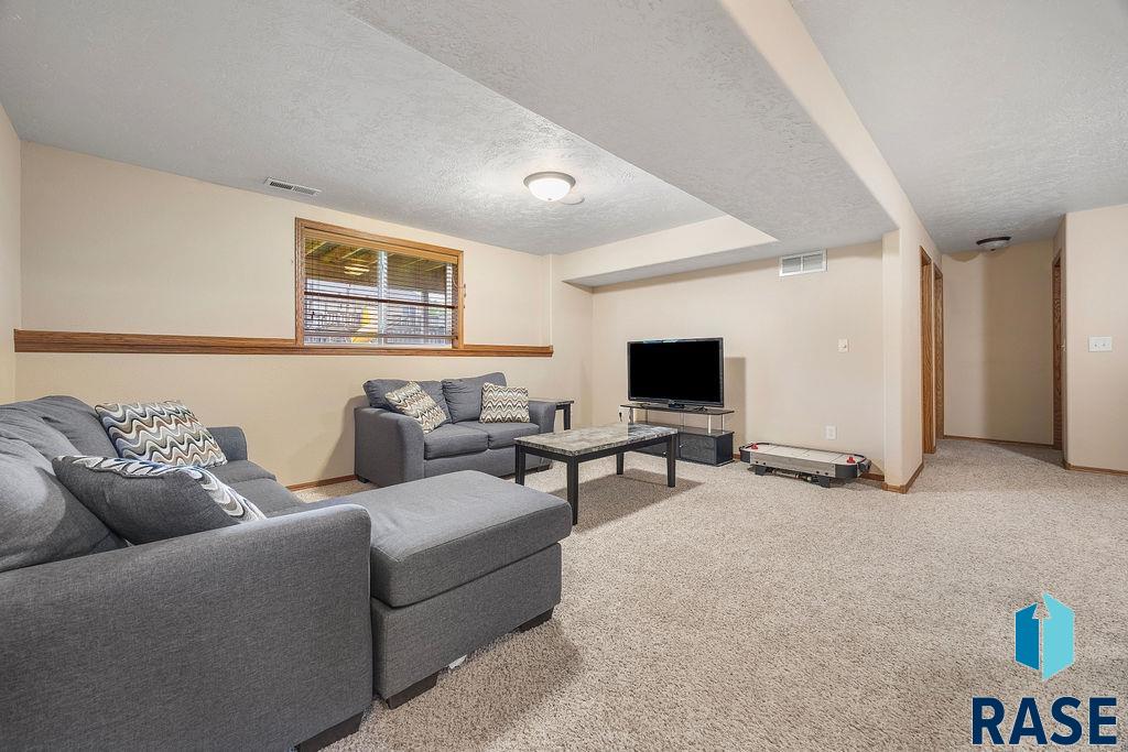 4004 S Klein Ave Avenue, Sioux Falls, New Jersey image 8
