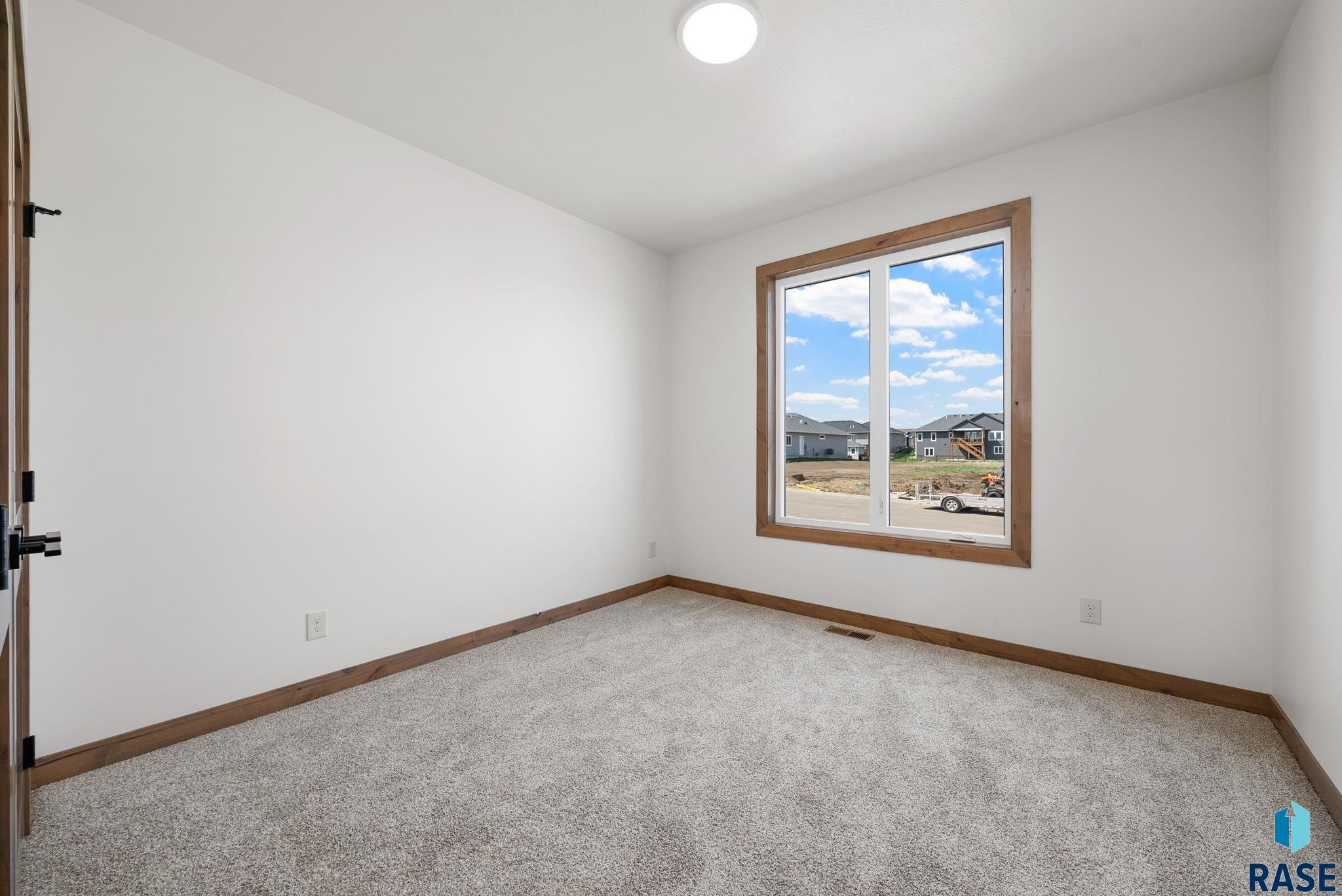 6605 E Fieldview St Street, Sioux Falls, New Jersey image 37