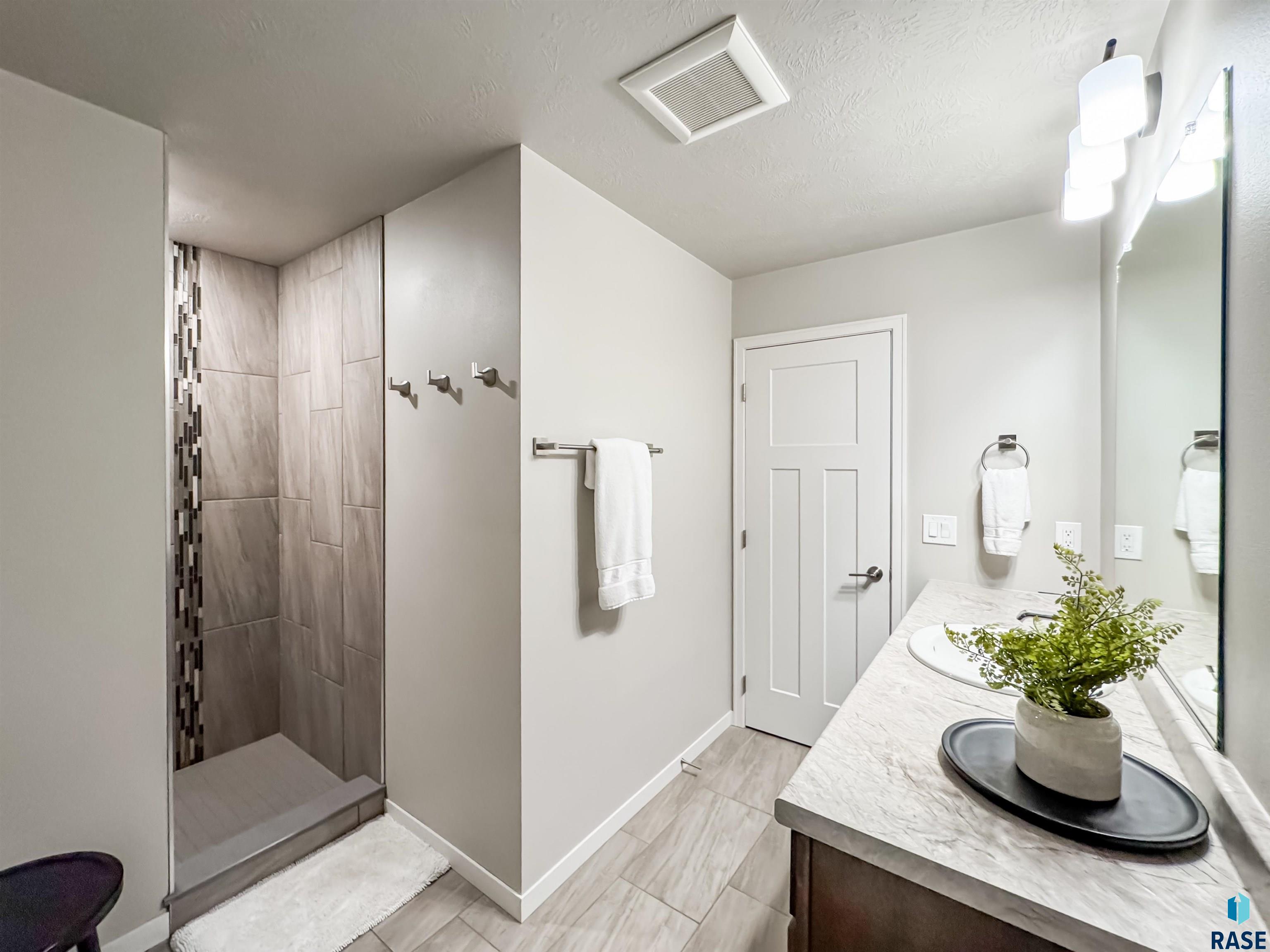 9017 W 24th St Street, Sioux Falls, New Jersey image 22