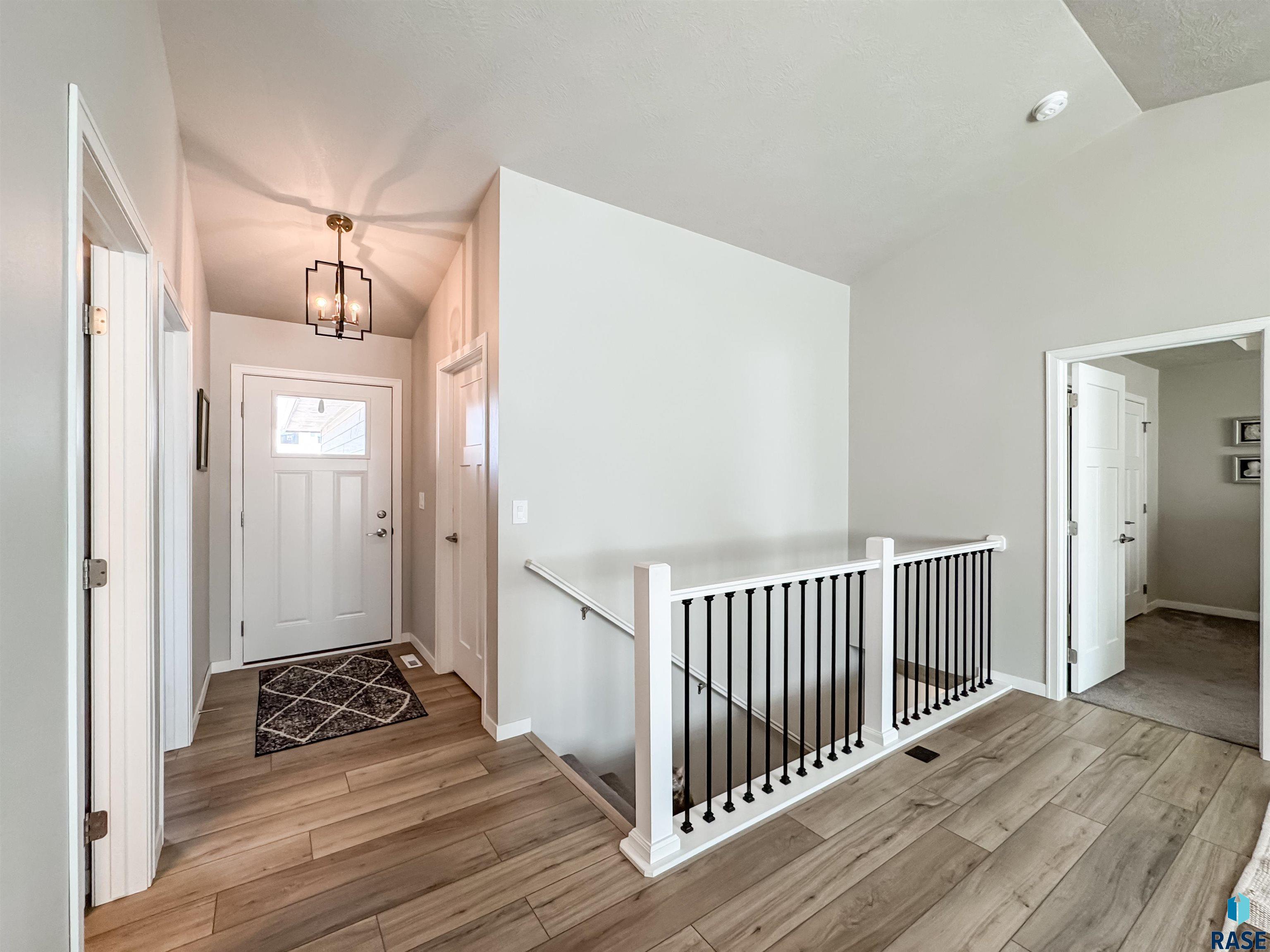 9017 W 24th St Street, Sioux Falls, New Jersey image 3
