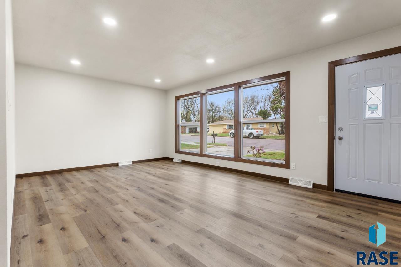 2700 S Lincoln Ave Avenue, Sioux Falls, New Jersey image 3