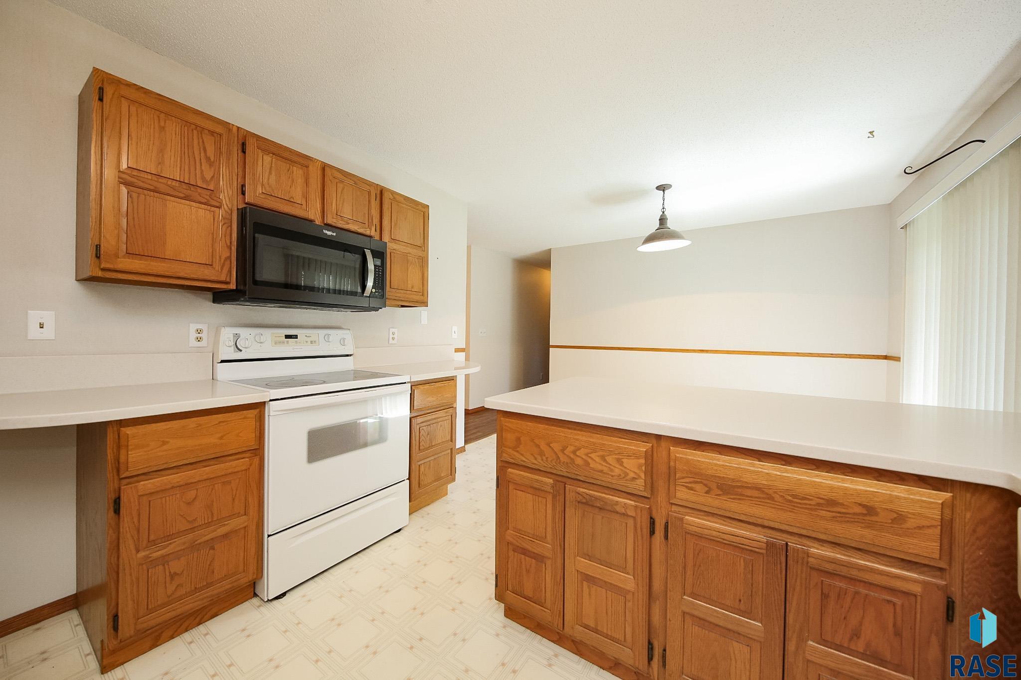 4301 E 19th St Street, Sioux Falls, New Jersey image 2