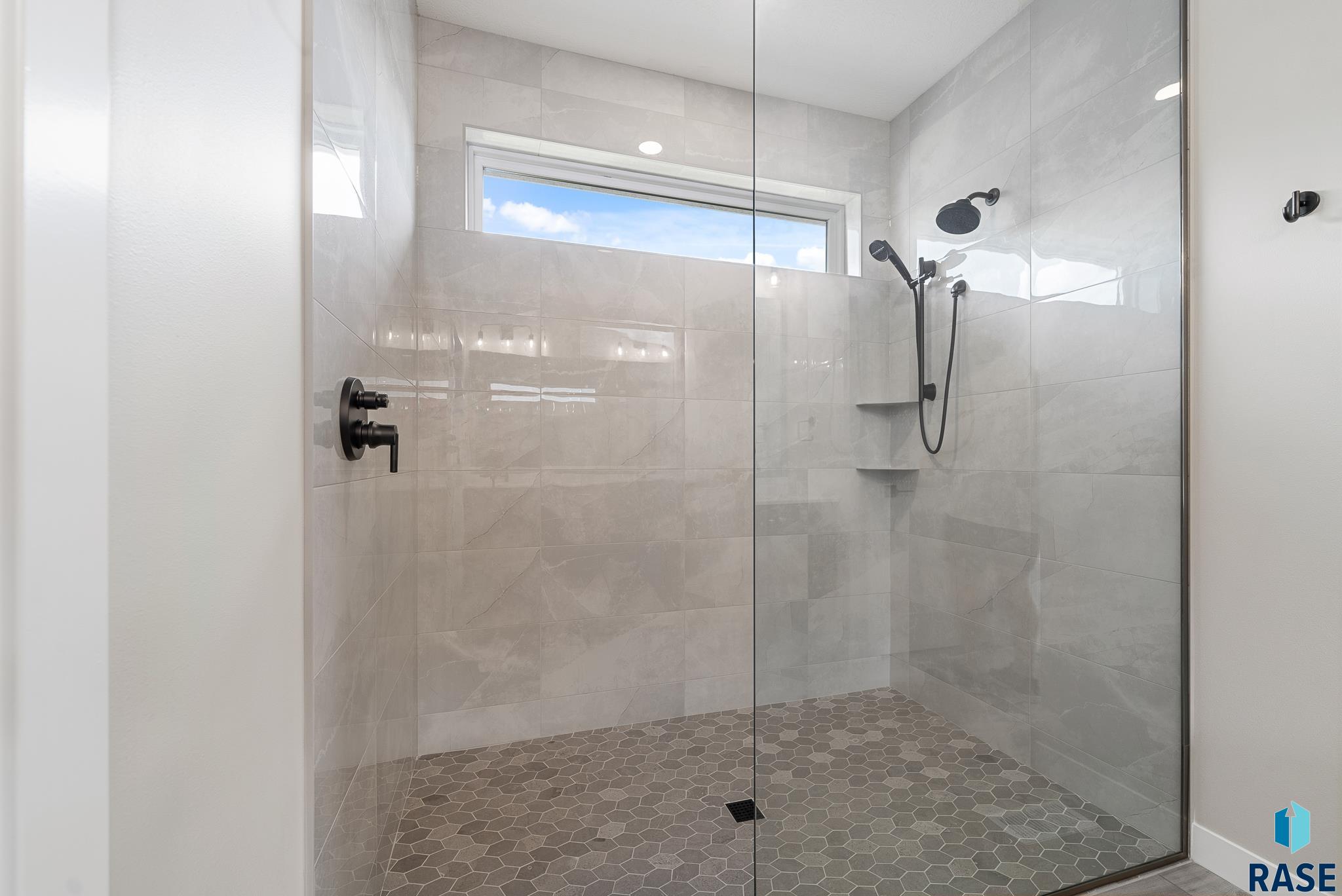 501 N Wildcat Dr Drive, Sioux Falls, New Jersey image 32