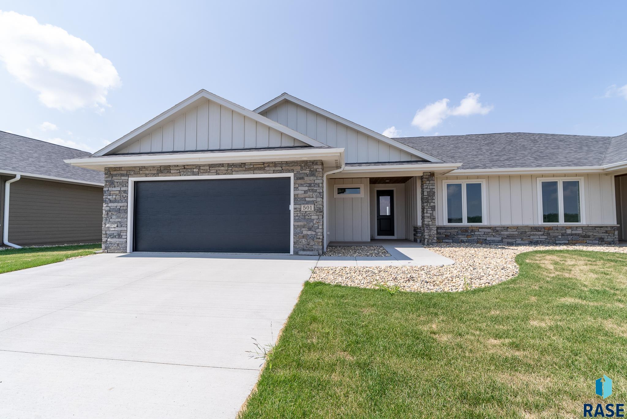 501 N Wildcat Dr Drive, Sioux Falls, New Jersey image 2