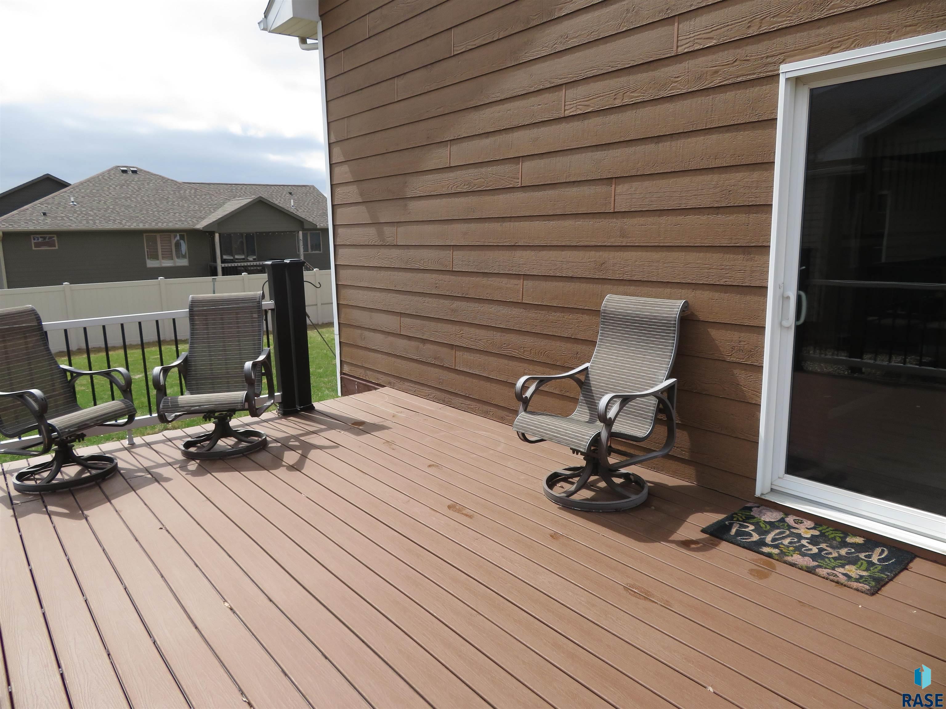 Sioux Falls, South Dakota 57106, United States, 4 Bedrooms Bedrooms, ,3 BathroomsBathrooms,Residential,Active,102933