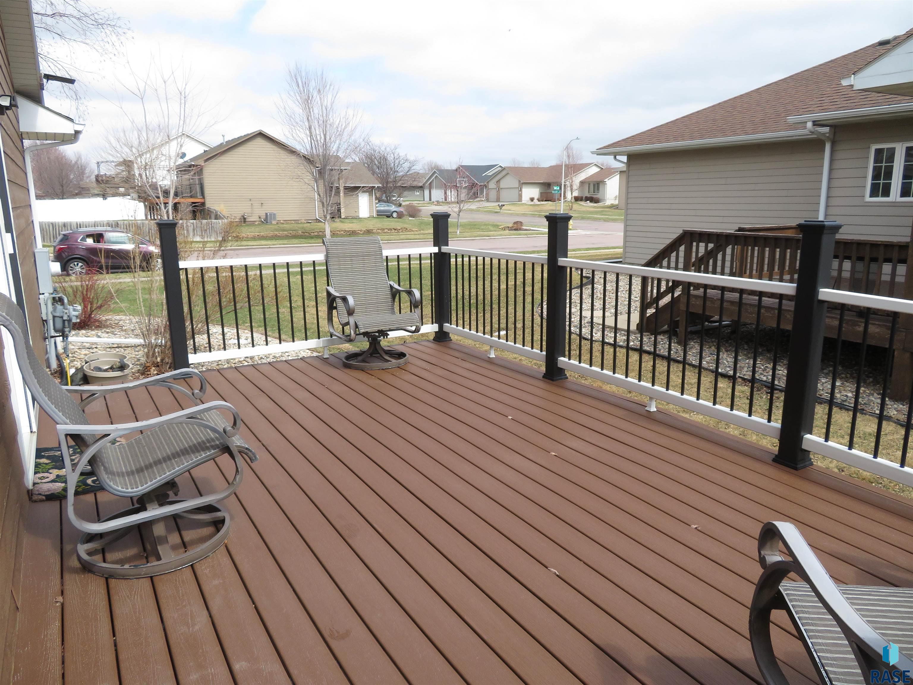 Sioux Falls, South Dakota 57106, United States, 4 Bedrooms Bedrooms, ,3 BathroomsBathrooms,Residential,Active,102933