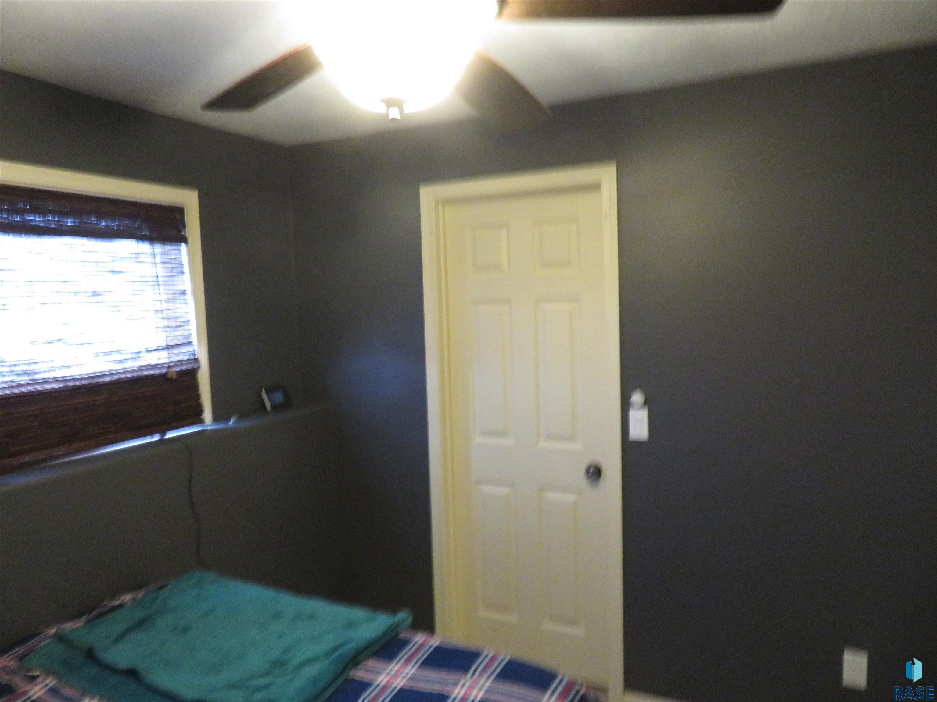 Sioux Falls, South Dakota 57106, United States, 4 Bedrooms Bedrooms, ,3 BathroomsBathrooms,Residential,Active,102933