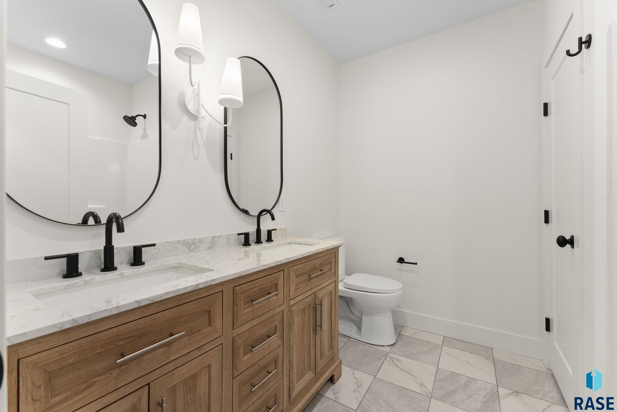 8313 E Sheridan Cir Circle, Sioux Falls, South Dakota image 27