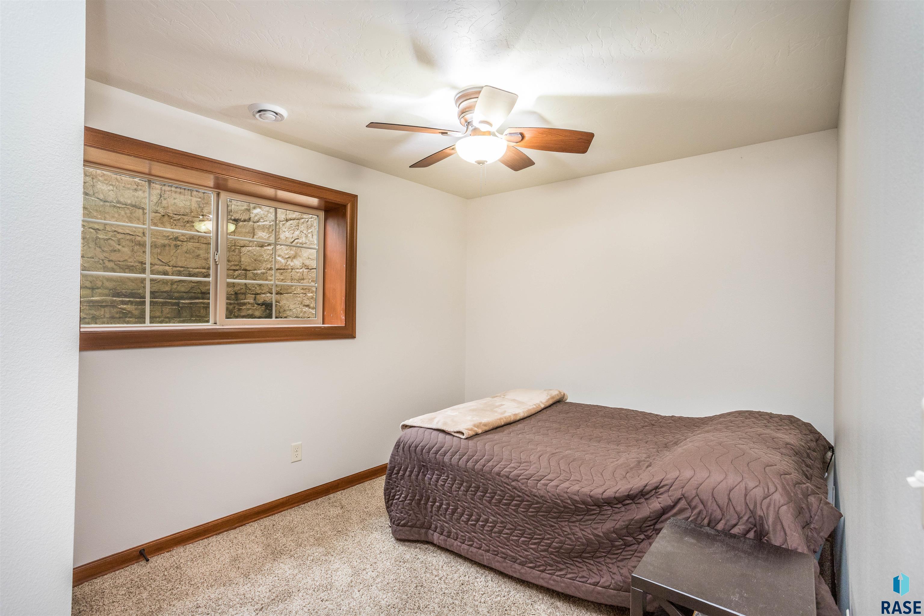 8009 S Red Hill Cir Circle, Sioux Falls, South Dakota image 35