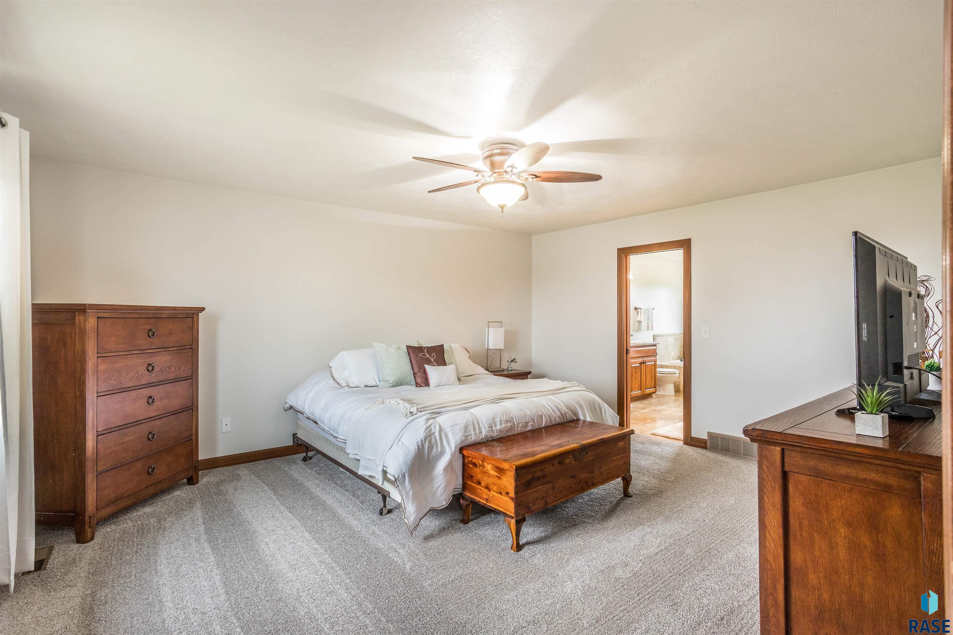 8009 S Red Hill Cir Circle, Sioux Falls, South Dakota image 25