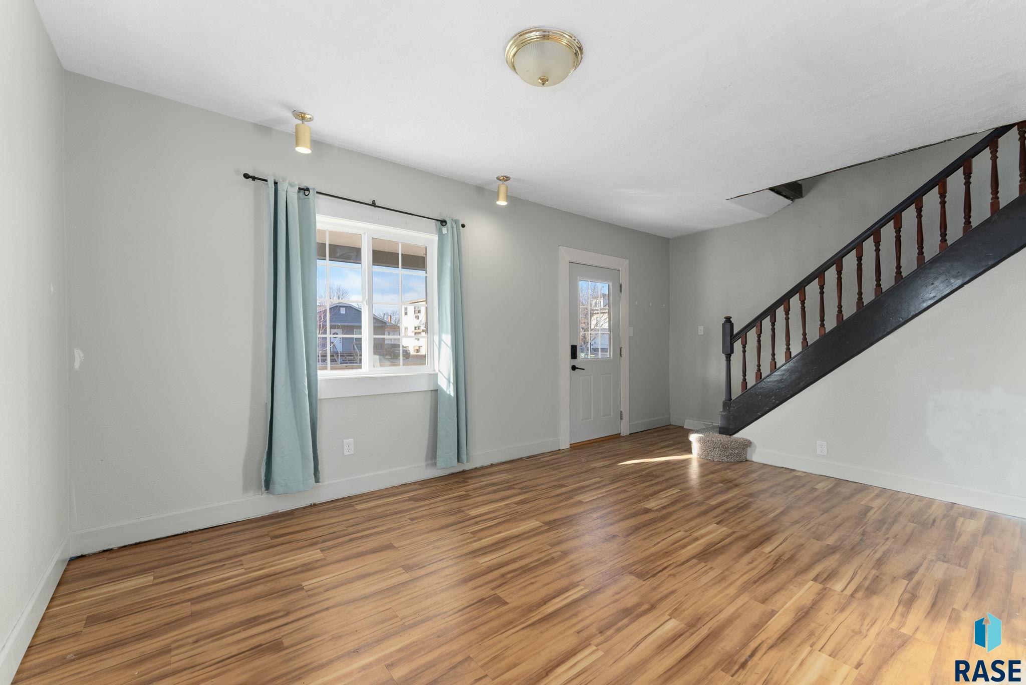 Sioux Falls, South Dakota 57104, United States, 3 Bedrooms Bedrooms, ,2 BathroomsBathrooms,Residential,Active,18485