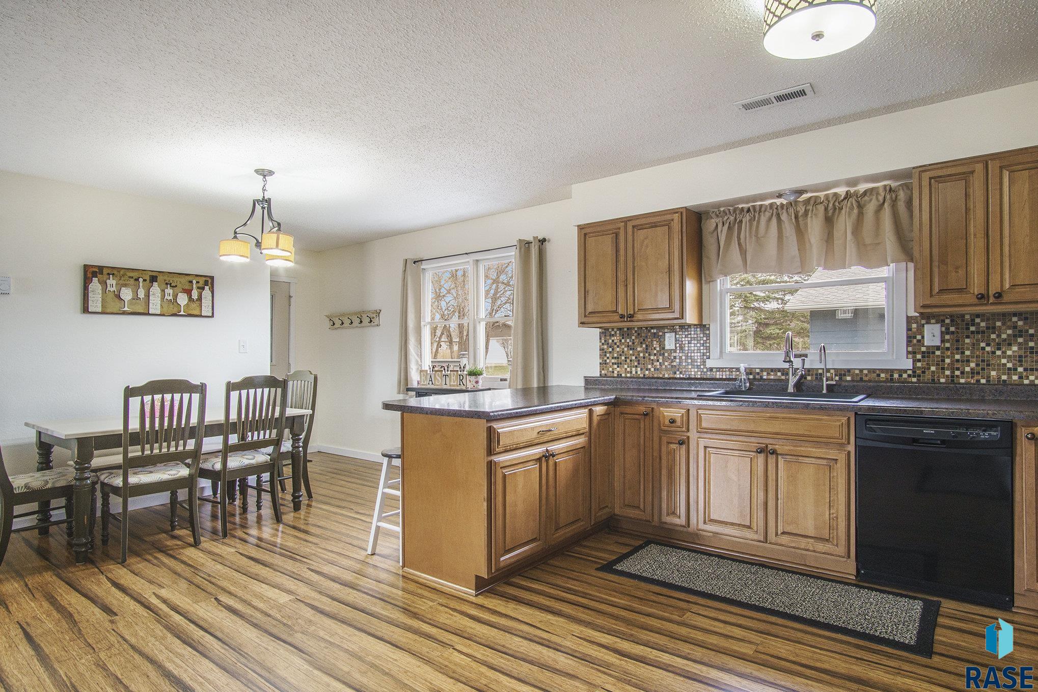 636 SE 4th St Street, Madison, New Jersey image 8