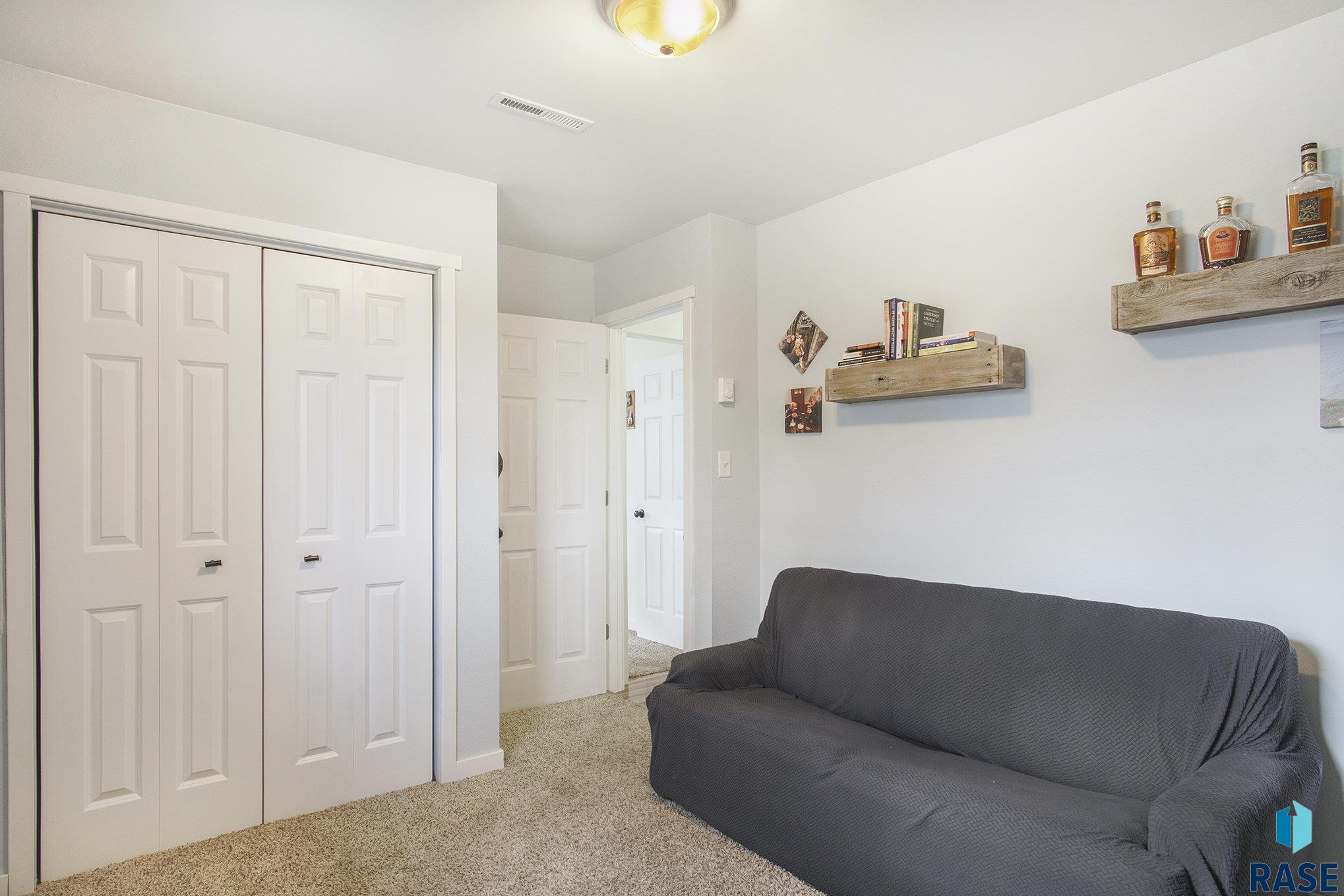 636 SE 4th St Street, Madison, New Jersey image 14