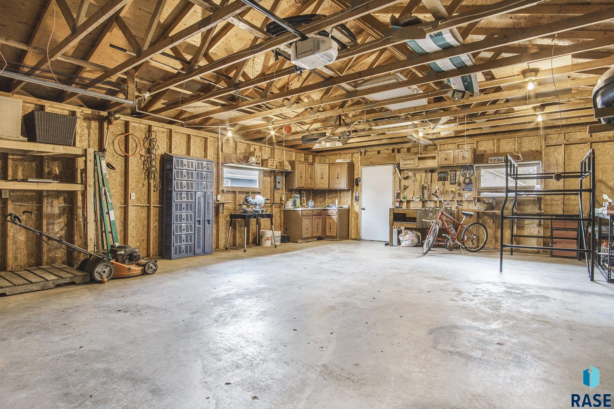 636 SE 4th St Street, Madison, New Jersey image 24