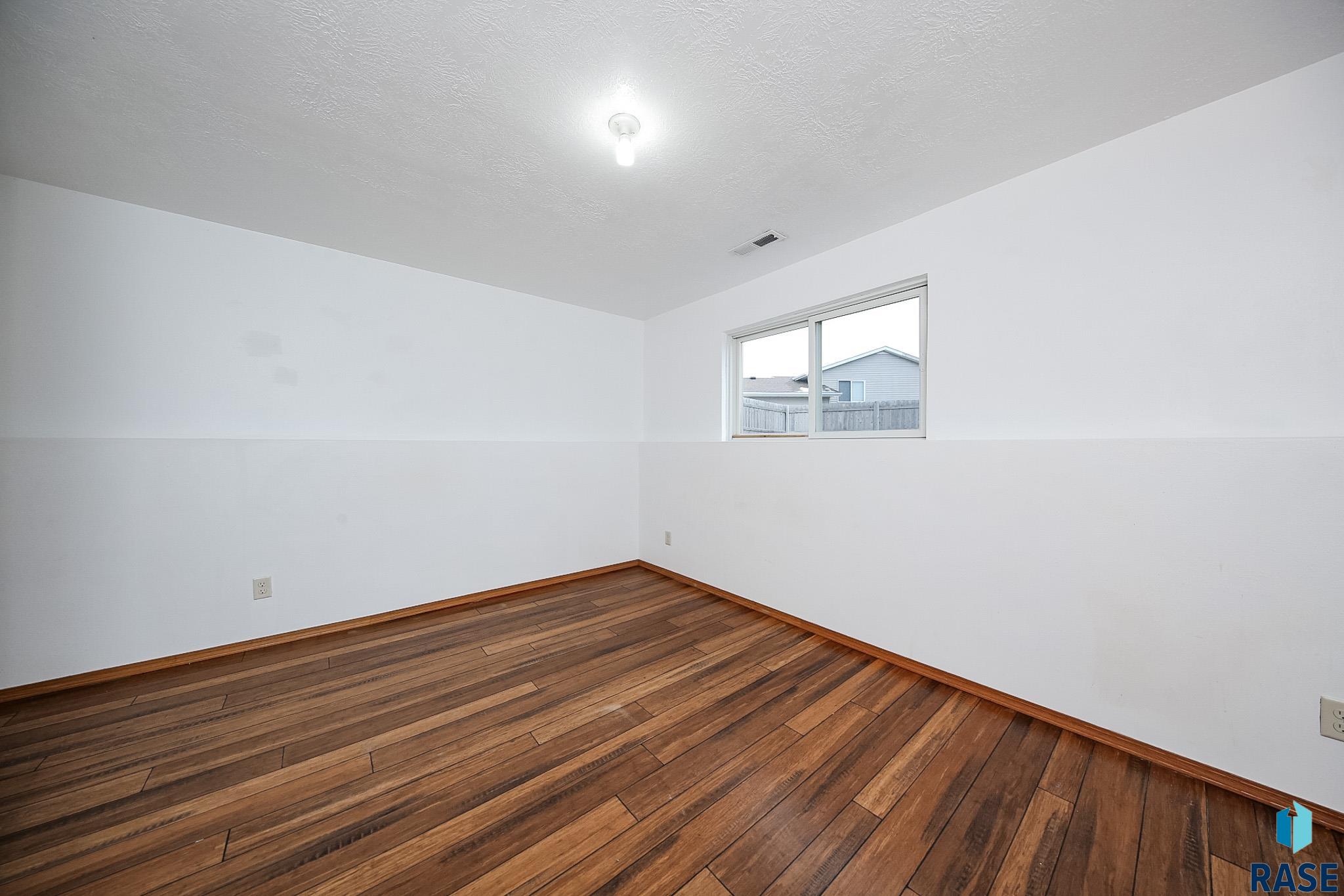 3901 N Briggs Cir Circle, Sioux Falls, South Dakota image 24