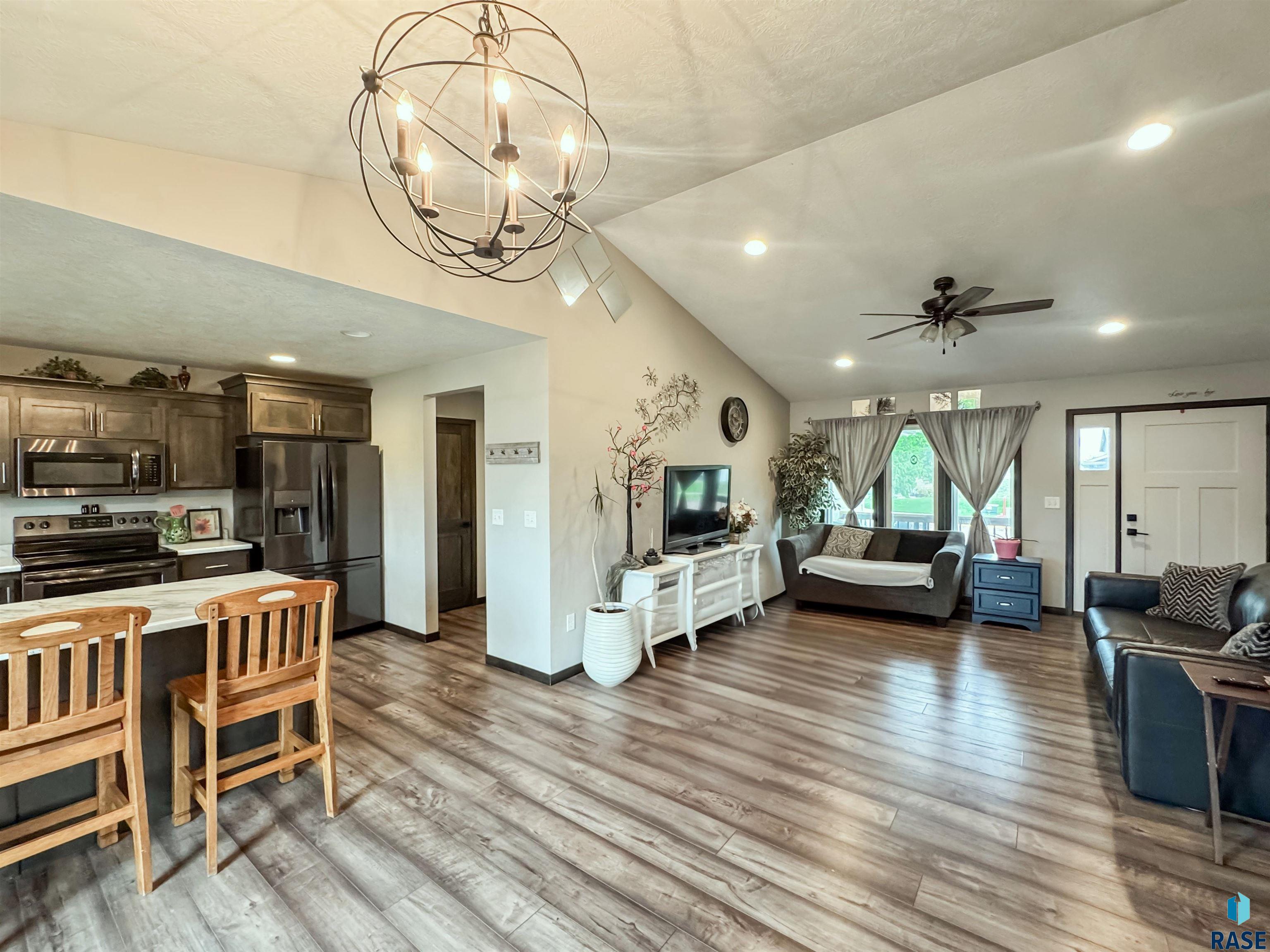 712 Trojan Ave Avenue, Hartford, South Dakota image 7