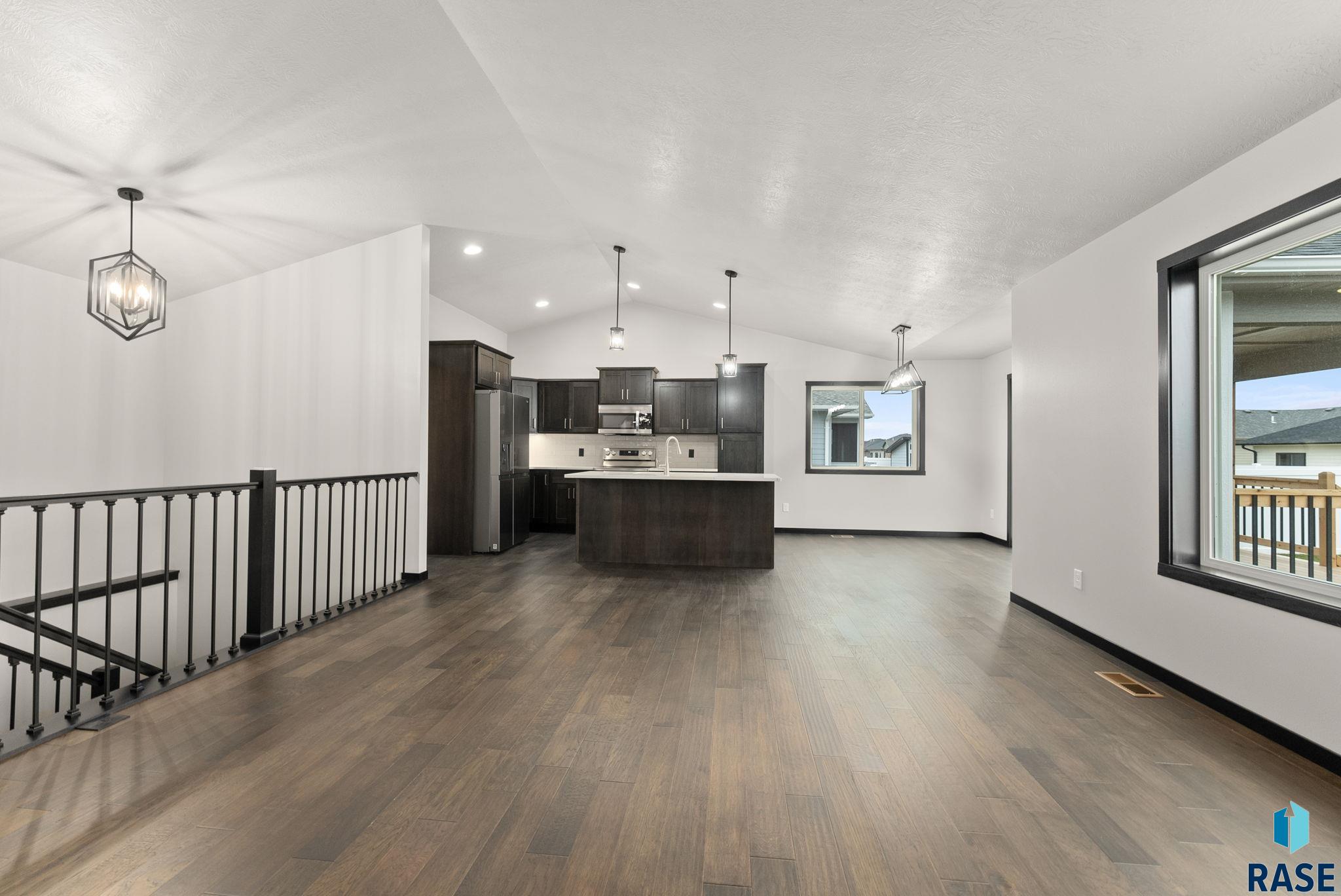 Sioux Falls, South Dakota 57108, United States, 3 Bedrooms Bedrooms, ,3 BathroomsBathrooms,Residential,Active,156532