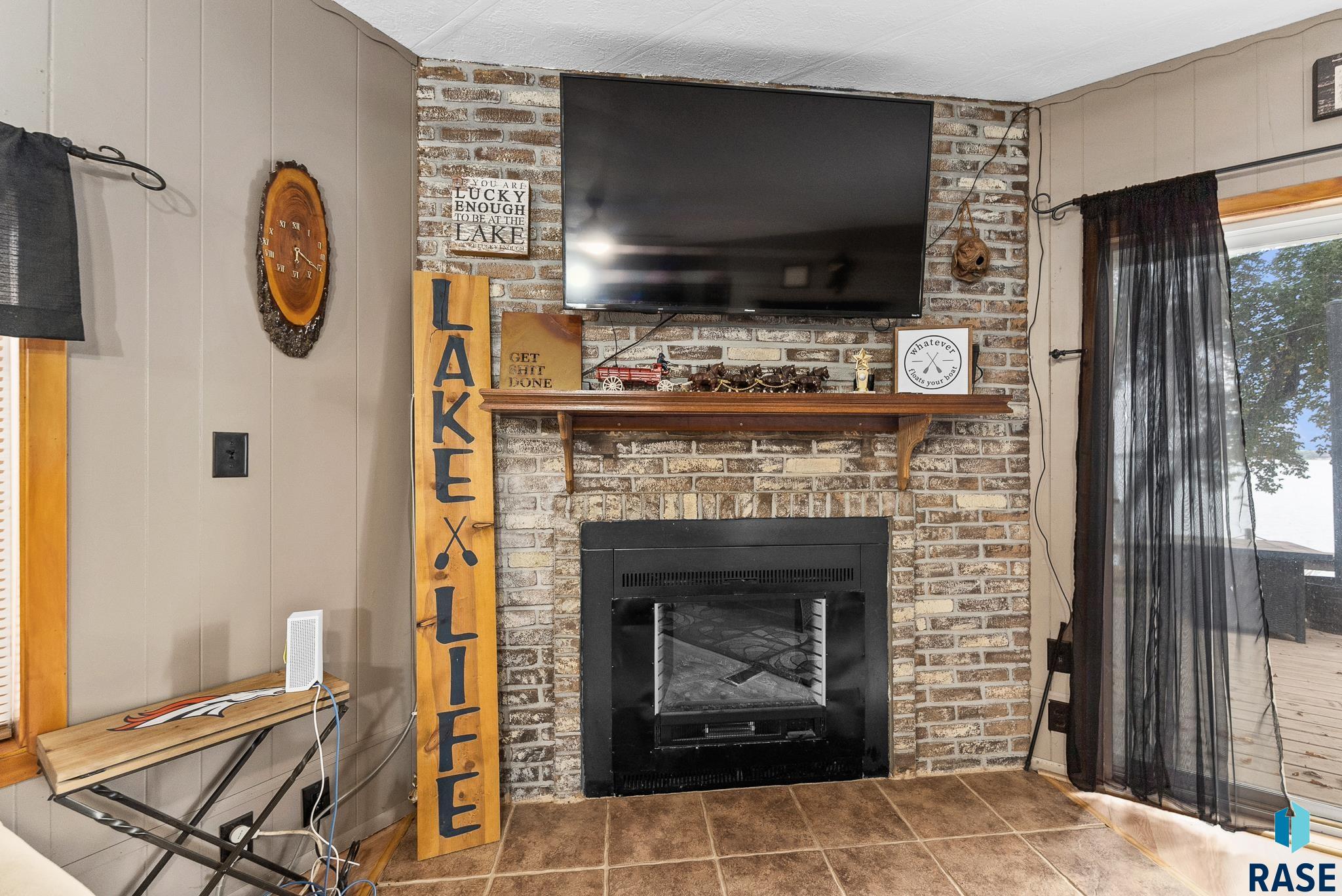 6519 Hares Dr Drive, Wentworth, South Dakota image 4