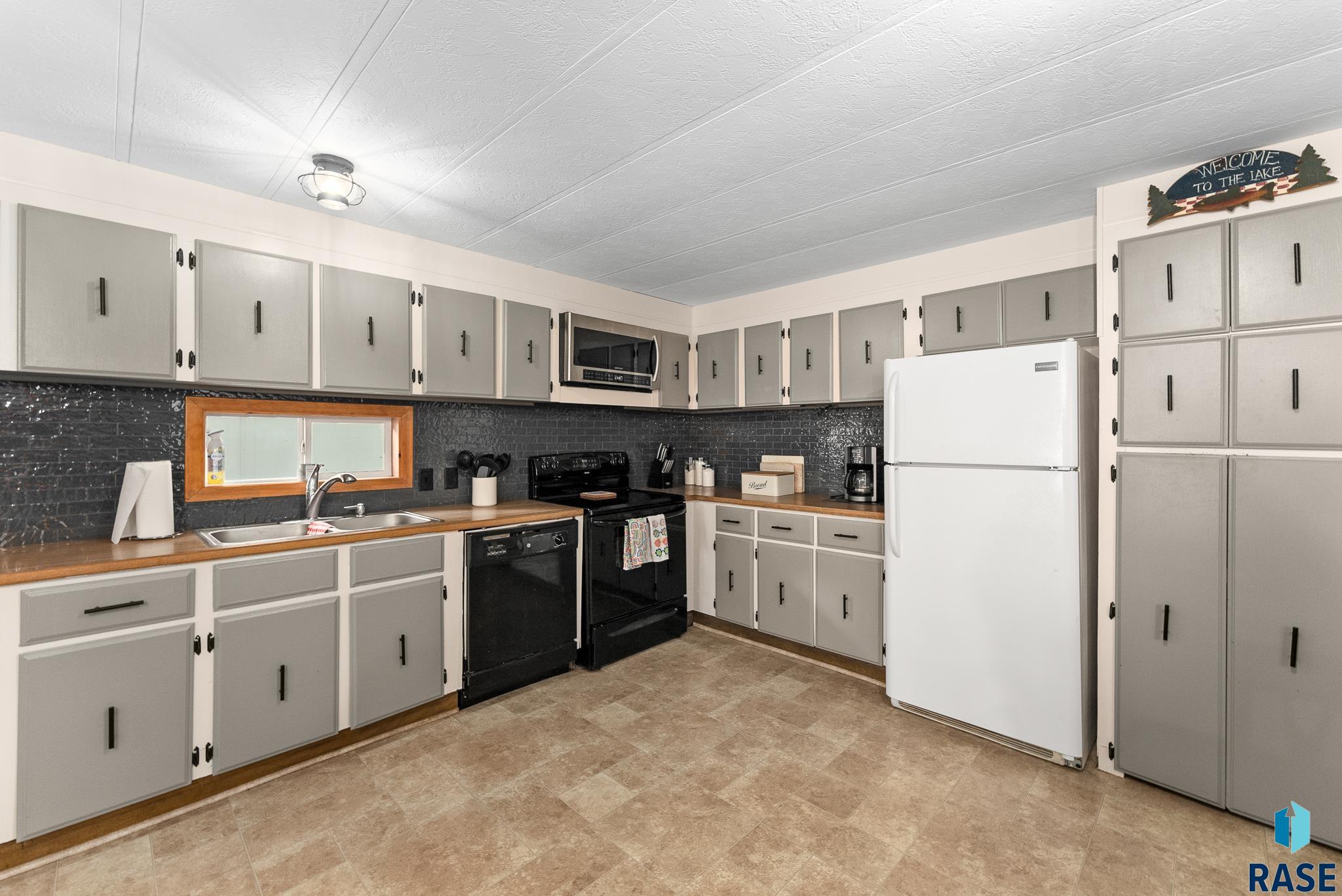 6519 Hares Dr Drive, Wentworth, South Dakota image 21