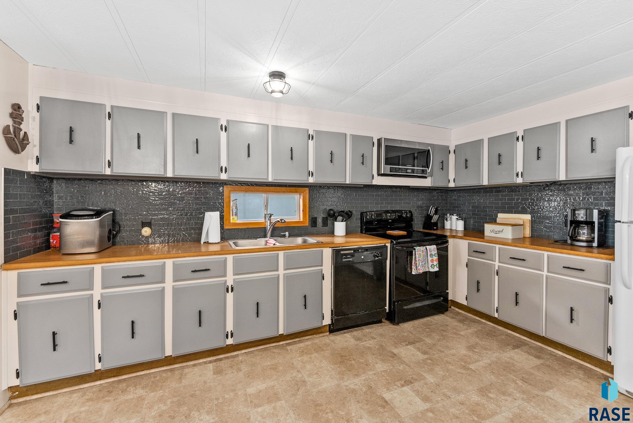 6519 Hares Dr Drive, Wentworth, South Dakota image 20