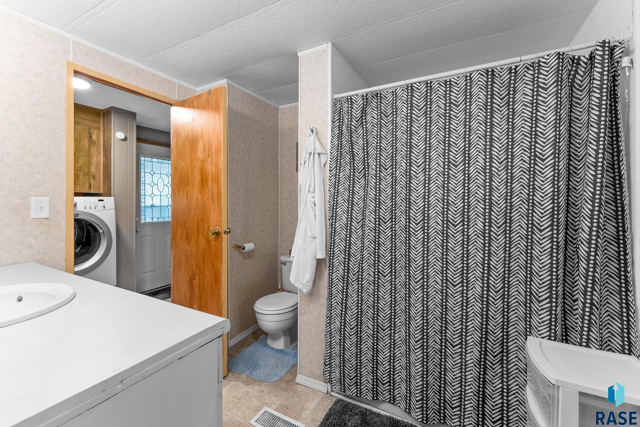 6519 Hares Dr Drive, Wentworth, South Dakota image 29