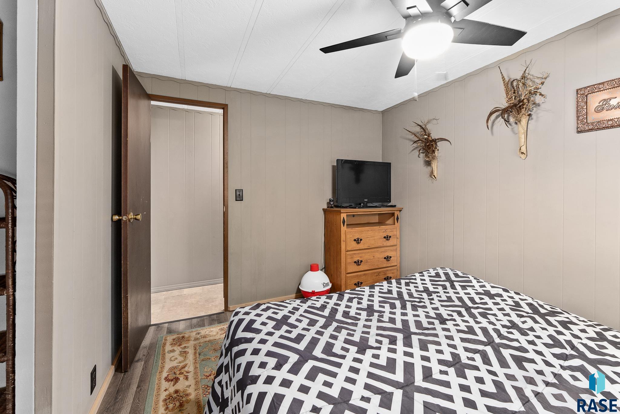 6519 Hares Dr Drive, Wentworth, South Dakota image 33