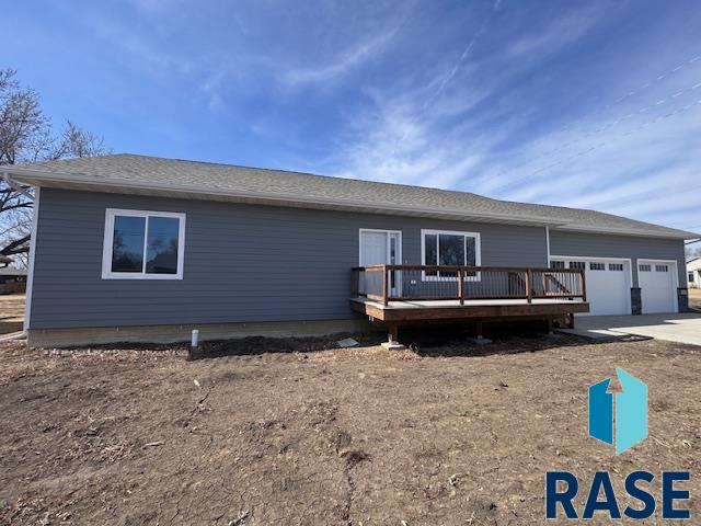 415 N Elm St Street, Lennox, South Dakota image 1