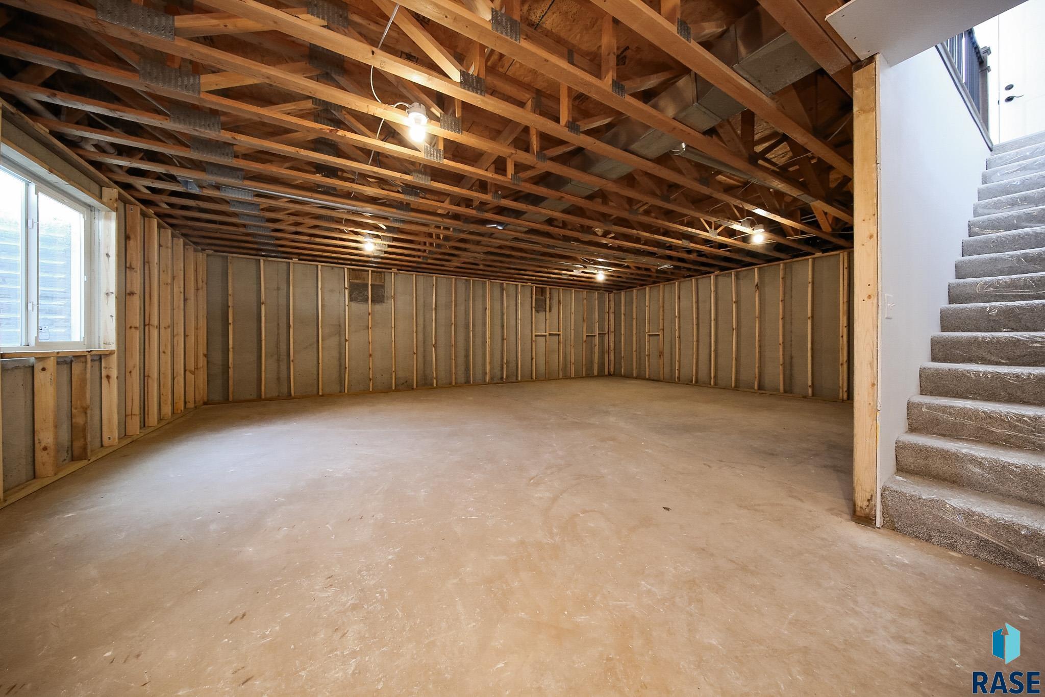 415 N Elm St Street, Lennox, South Dakota image 19