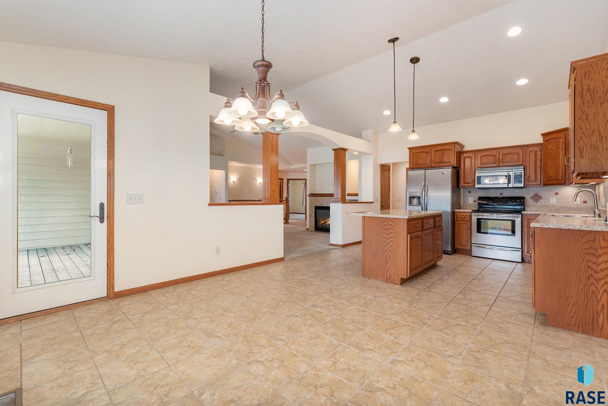 2013 S Wheatland Ct Court, Sioux Falls, South Dakota image 3