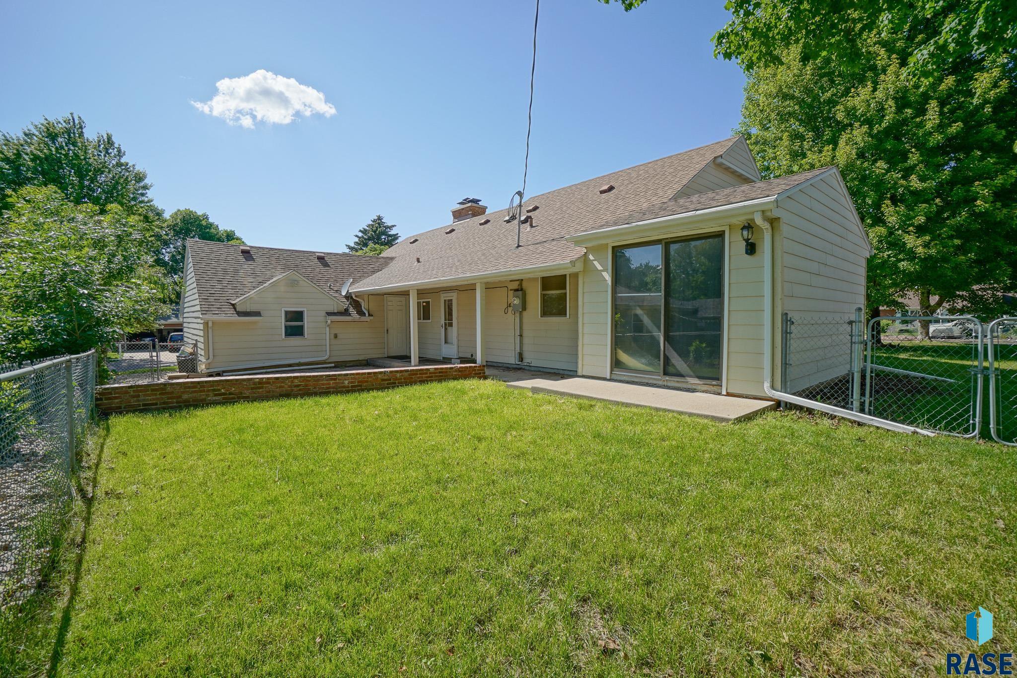 2713 W 26th St Street, Sioux Falls, South Dakota image 33