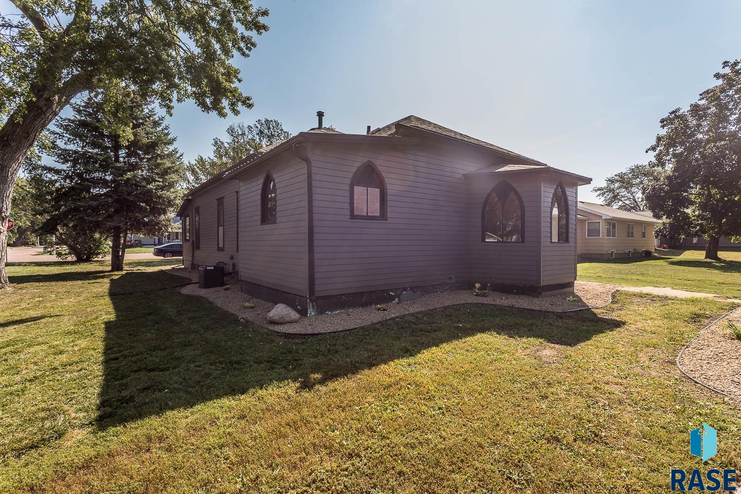 611 N 3rd St Street, Beresford, South Dakota image 23