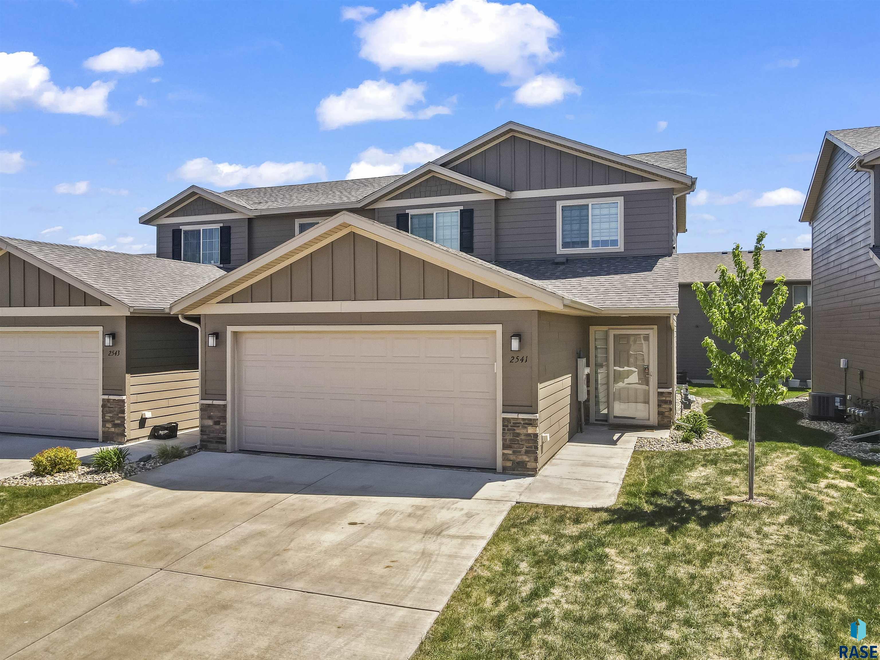 2541 E Meadowside Pl Place, Sioux Falls, New Jersey image 1