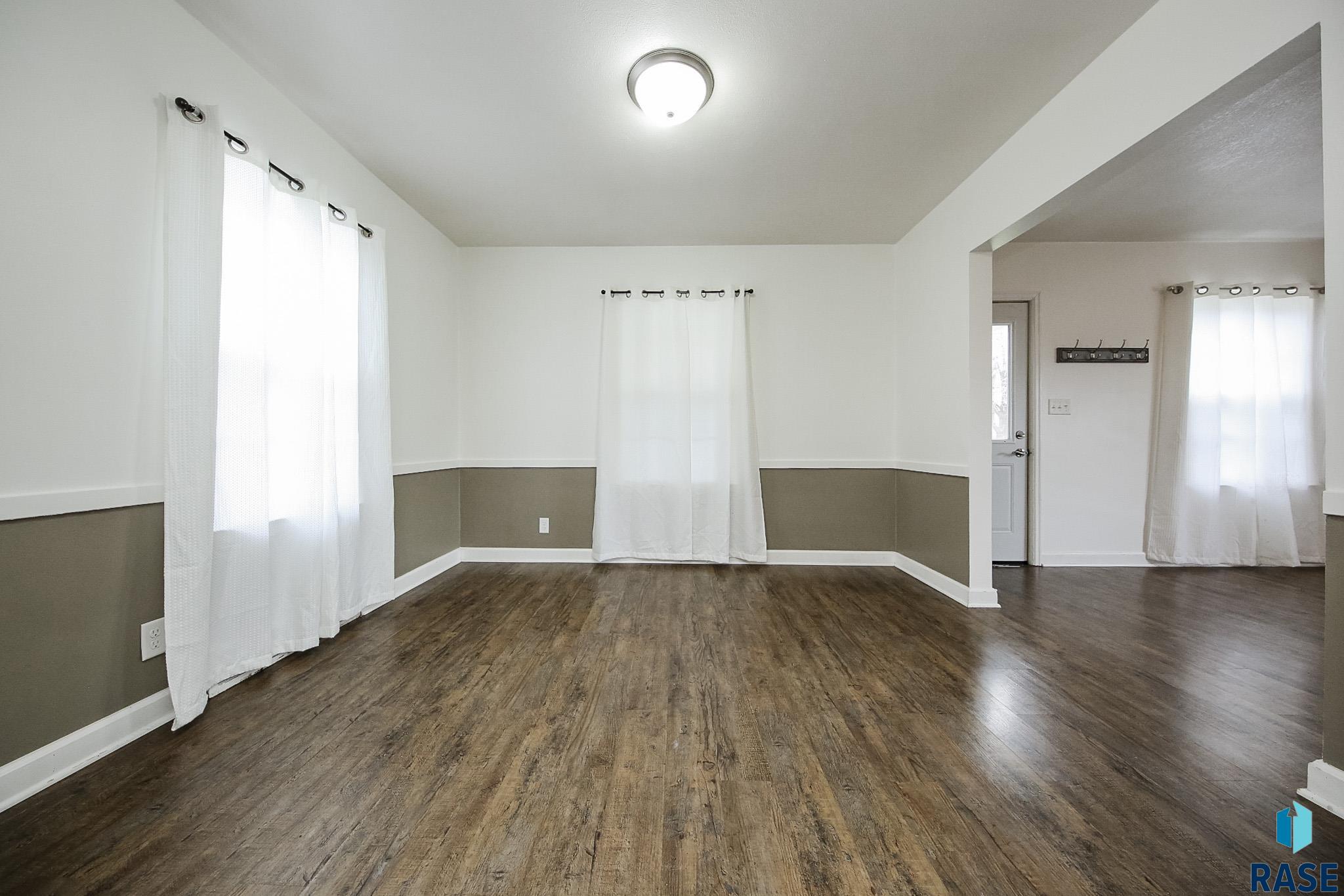 101 W 27th St Street, Sioux Falls, New Jersey image 8