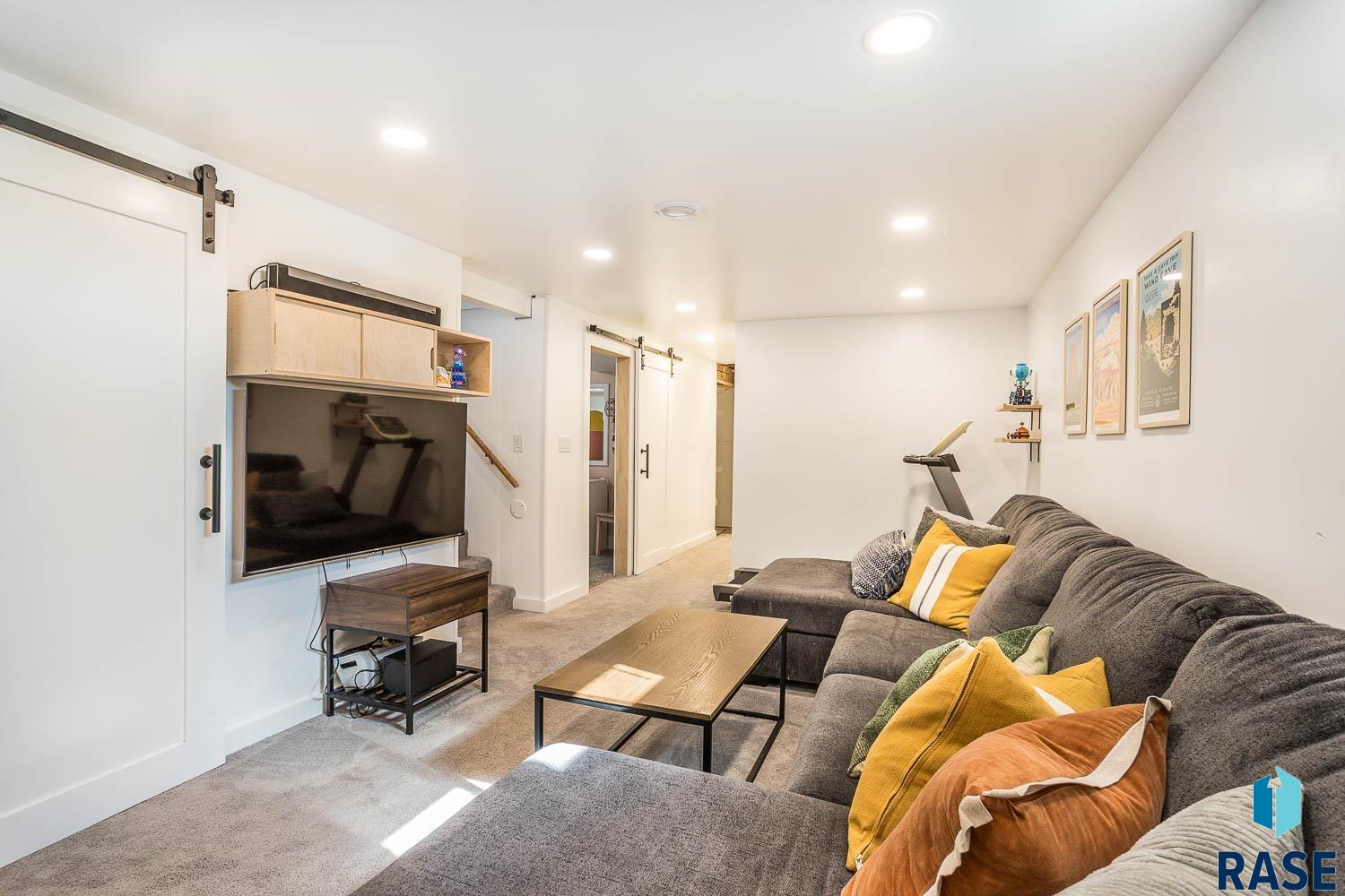 3113 S Jefferson Ave Avenue #RESIDENCE 205, Sioux Falls, New Jersey image 18
