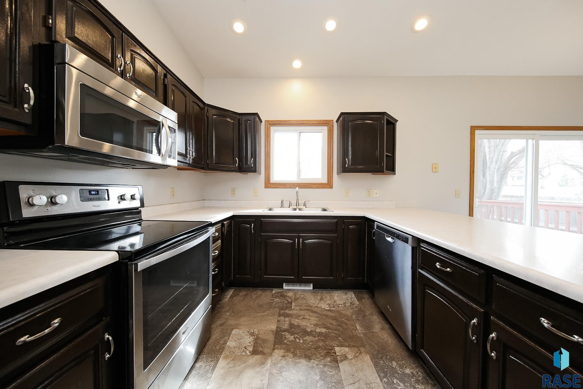 2008 S Hillview Rd Road, Sioux Falls, New Jersey image 9