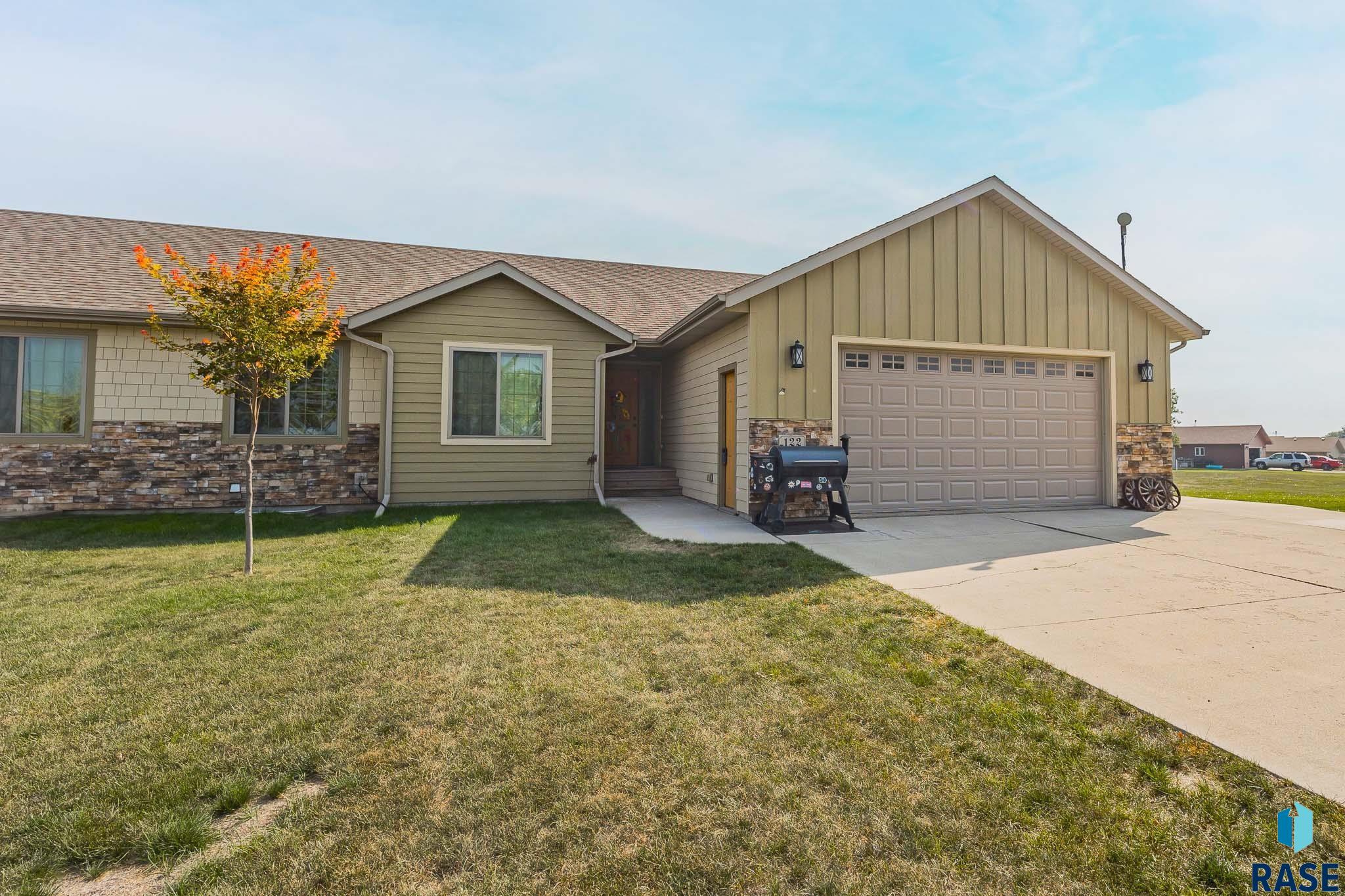 122 Lake Ridge Dr Drive, Wentworth, South Dakota image 1