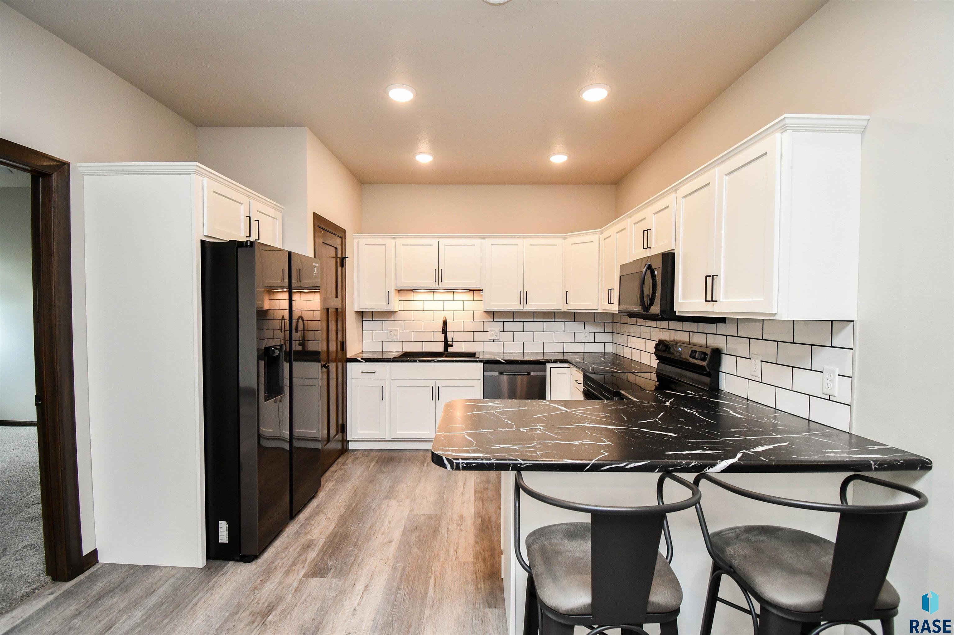 2568 E Meadowside Pl Place, Sioux Falls, New Jersey image 6
