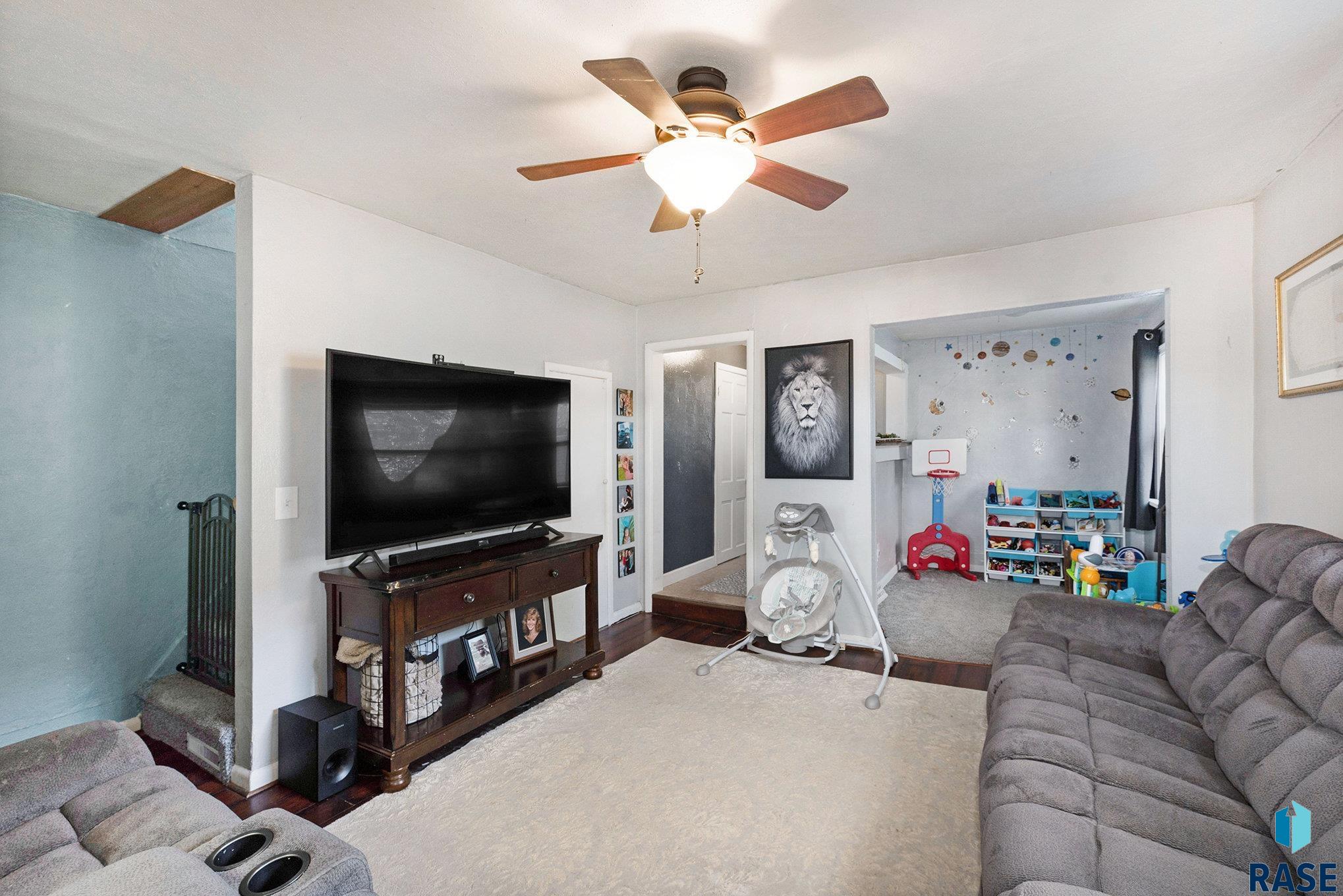 332 S Depot Ave Avenue, Garretson, South Dakota image 8