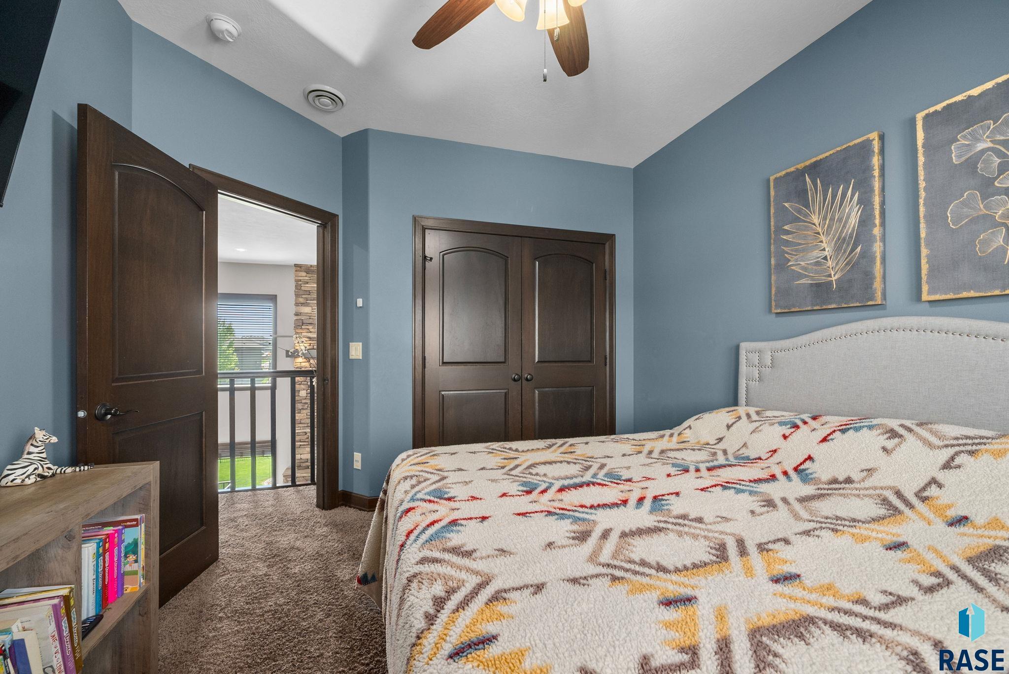 Sioux Falls, South Dakota 57106, United States, 7 Bedrooms Bedrooms, ,4 BathroomsBathrooms,Residential,Active,135698