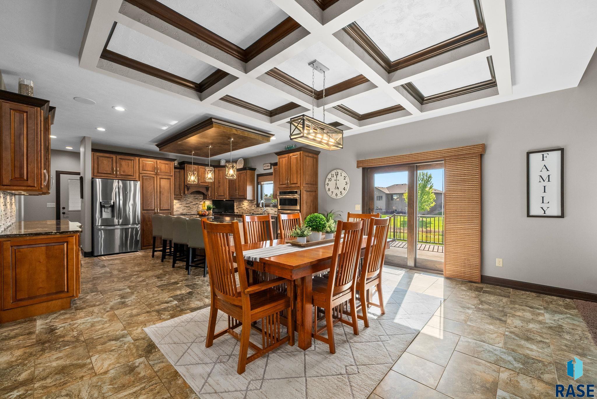 Sioux Falls, South Dakota 57106, United States, 7 Bedrooms Bedrooms, ,4 BathroomsBathrooms,Residential,Active,135698