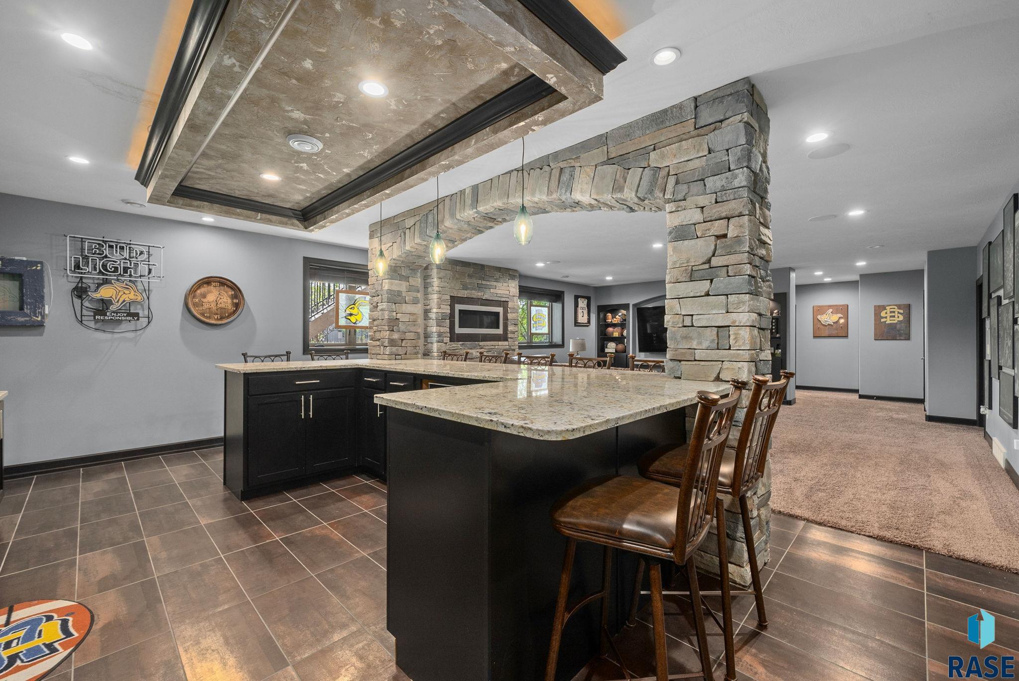 Sioux Falls, South Dakota 57106, United States, 7 Bedrooms Bedrooms, ,4 BathroomsBathrooms,Residential,Active,135698