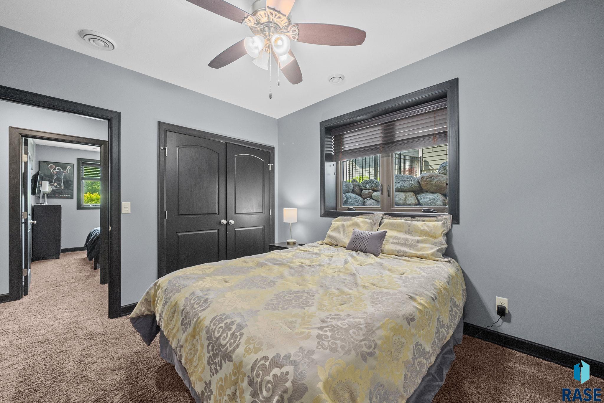 Sioux Falls, South Dakota 57106, United States, 7 Bedrooms Bedrooms, ,4 BathroomsBathrooms,Residential,Active,135698