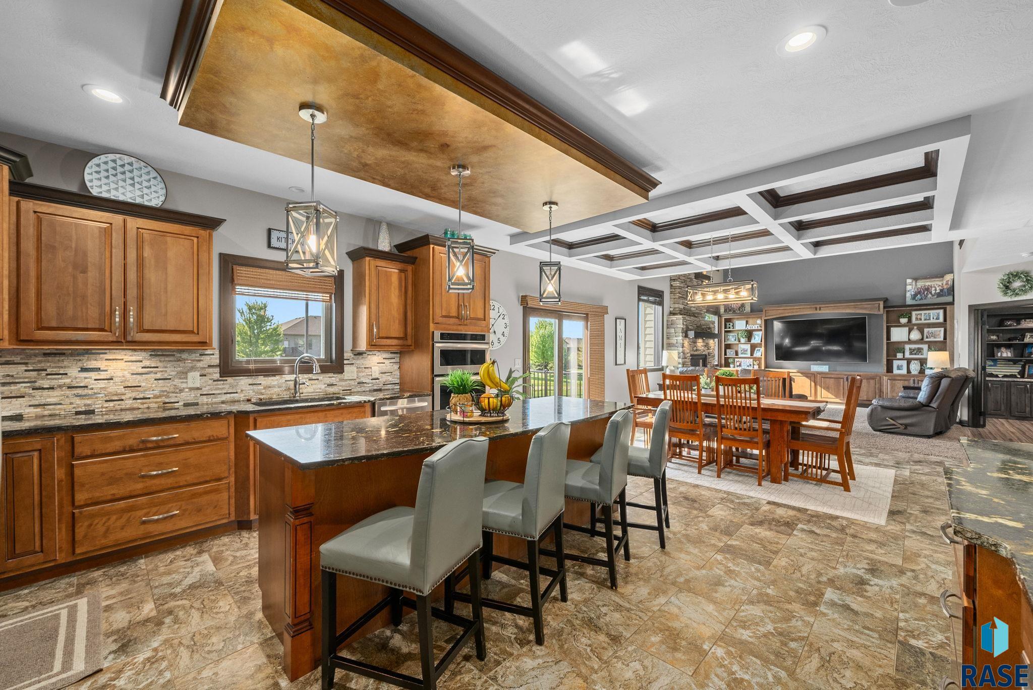 Sioux Falls, South Dakota 57106, United States, 7 Bedrooms Bedrooms, ,4 BathroomsBathrooms,Residential,Active,135698