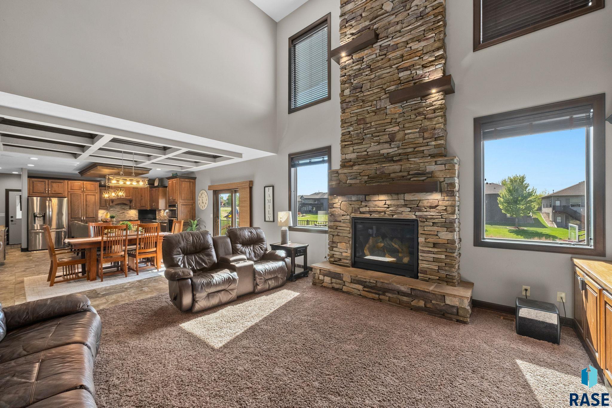 Sioux Falls, South Dakota 57106, United States, 7 Bedrooms Bedrooms, ,4 BathroomsBathrooms,Residential,Active,135698