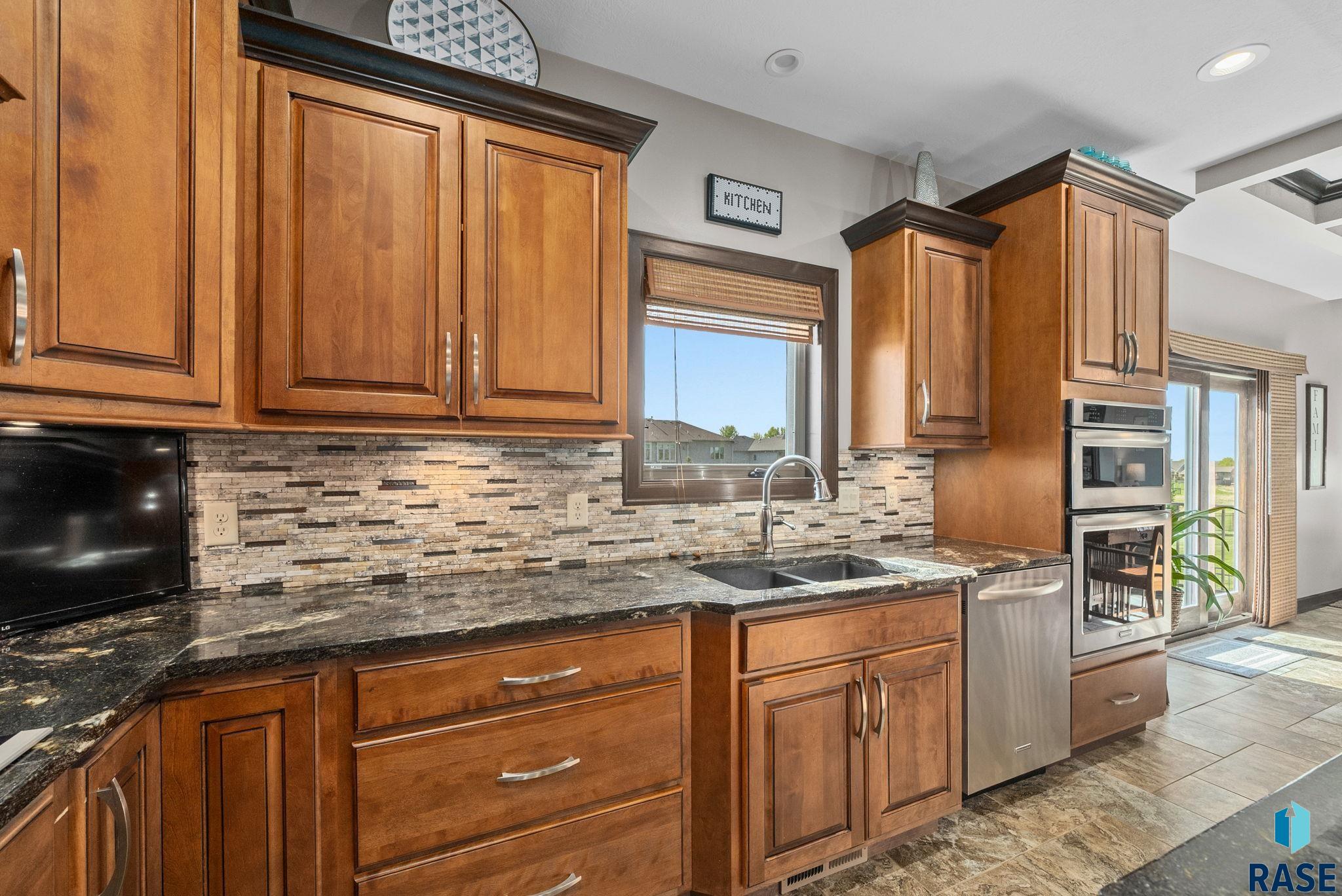 Sioux Falls, South Dakota 57106, United States, 7 Bedrooms Bedrooms, ,4 BathroomsBathrooms,Residential,Active,135698