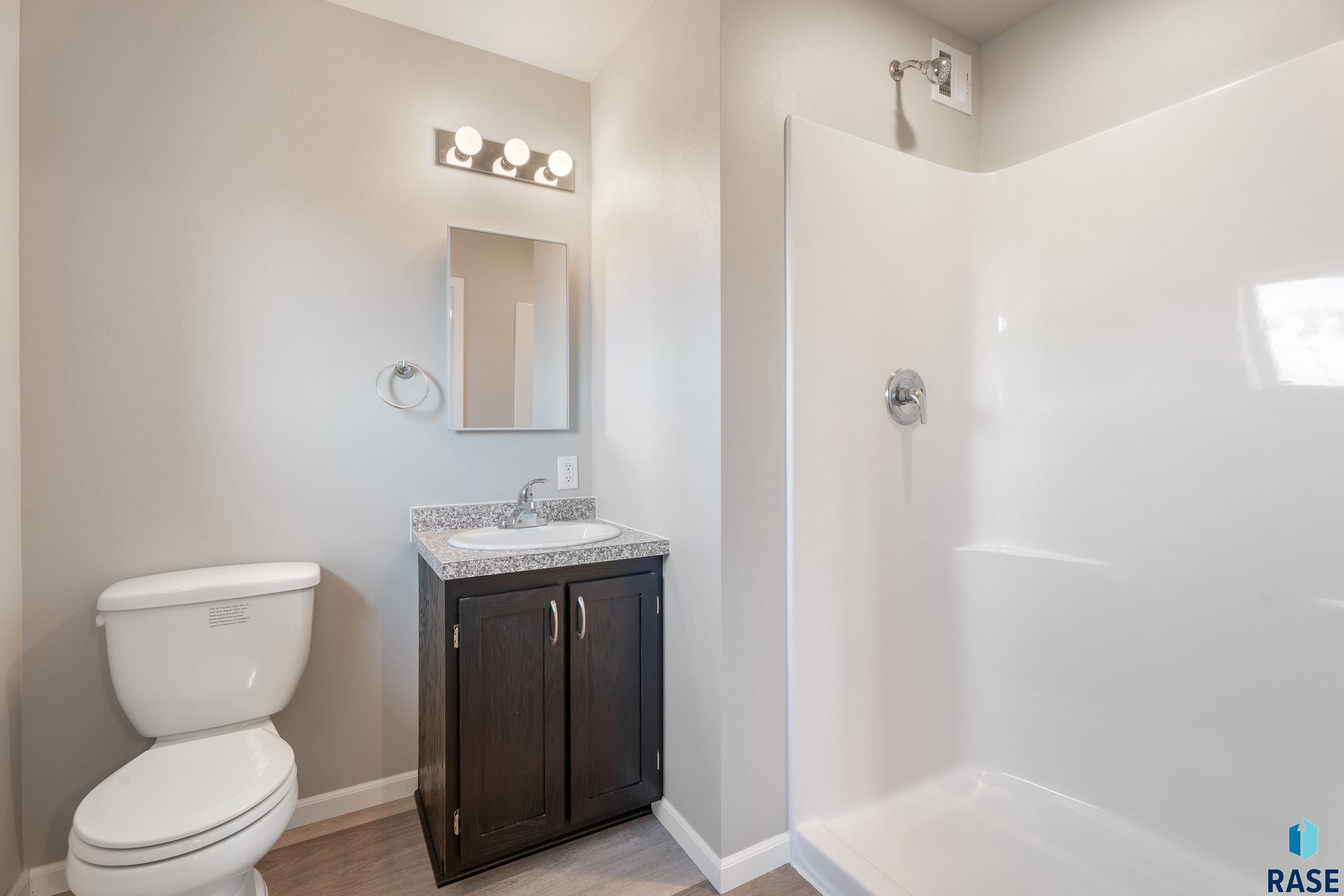 205 Broad St Street, Alcester, New Jersey image 10