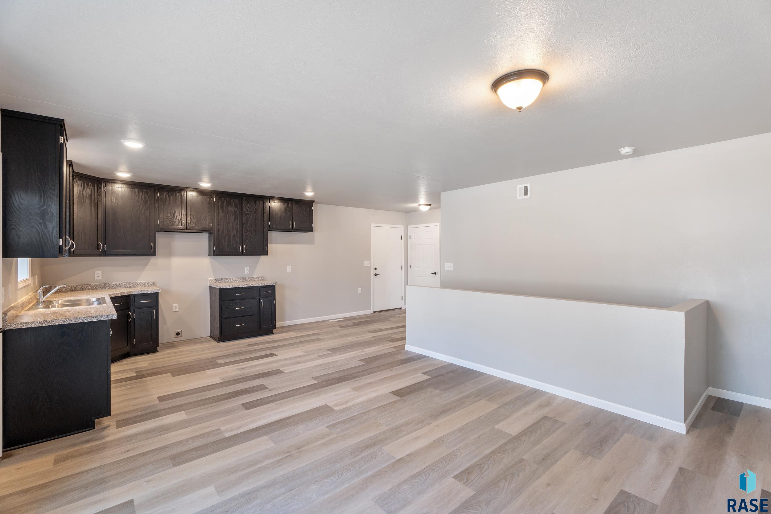205 Broad St Street, Alcester, New Jersey image 3