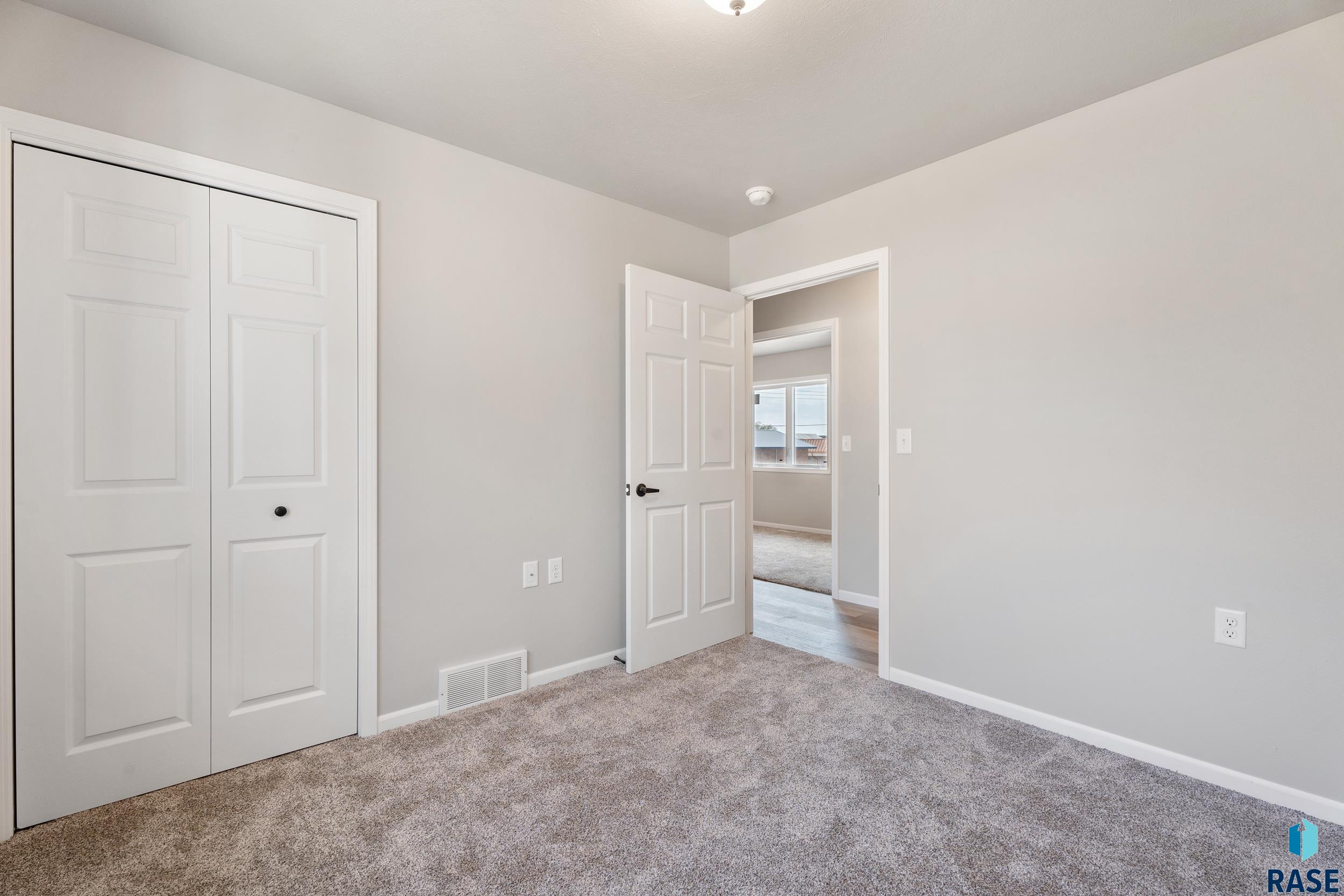 205 Broad St Street, Alcester, New Jersey image 13